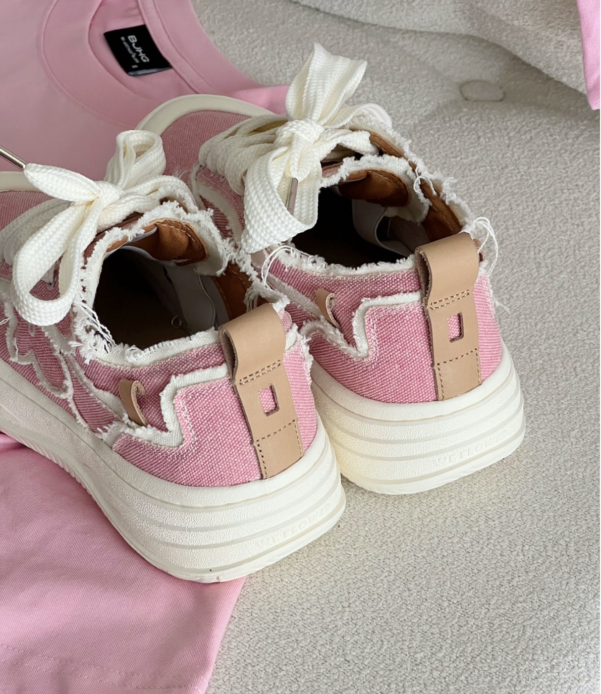 WE FLOWER 小花厚底板鞋（珊瑚粉）