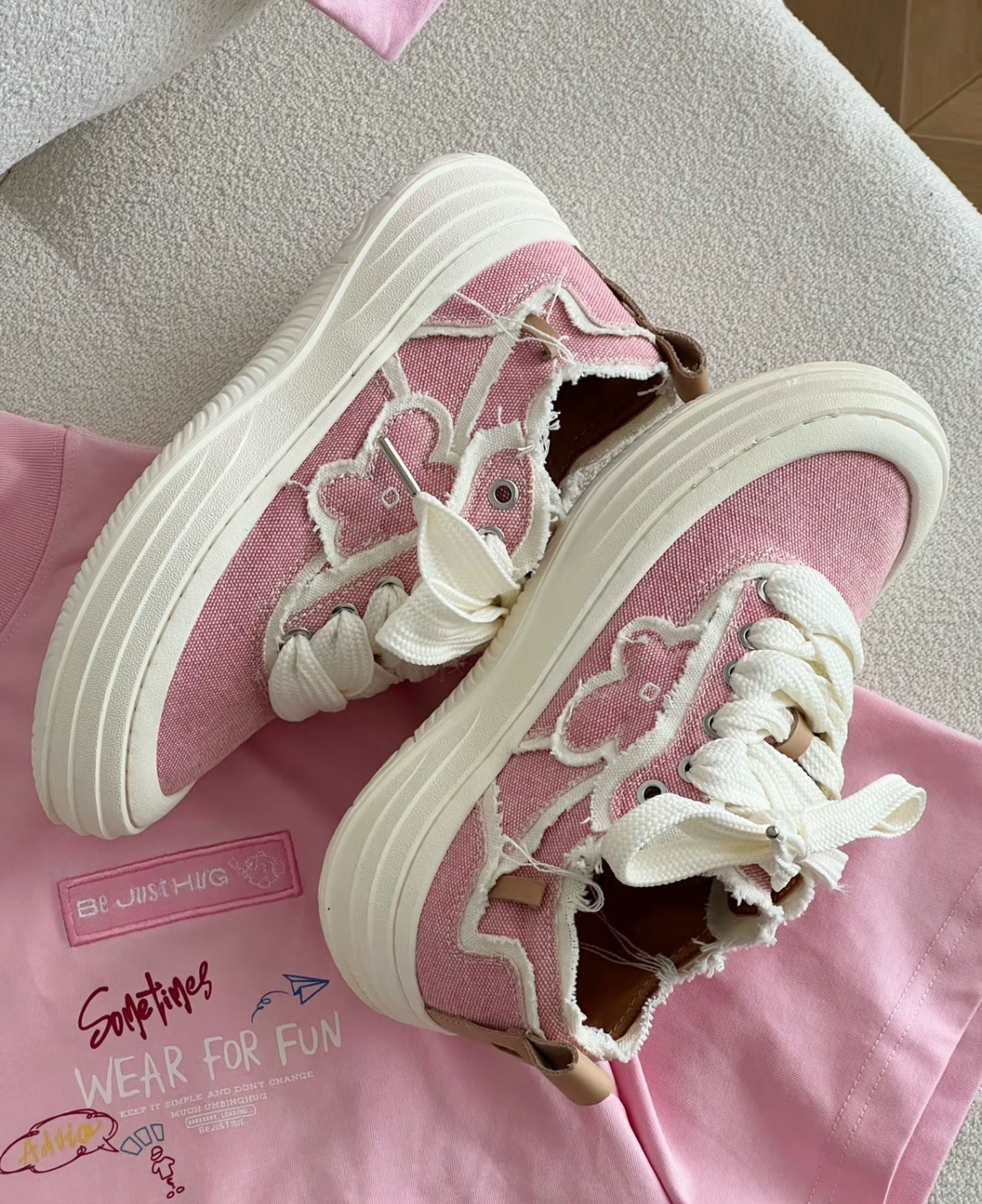 WE FLOWER 小花厚底板鞋（珊瑚粉）