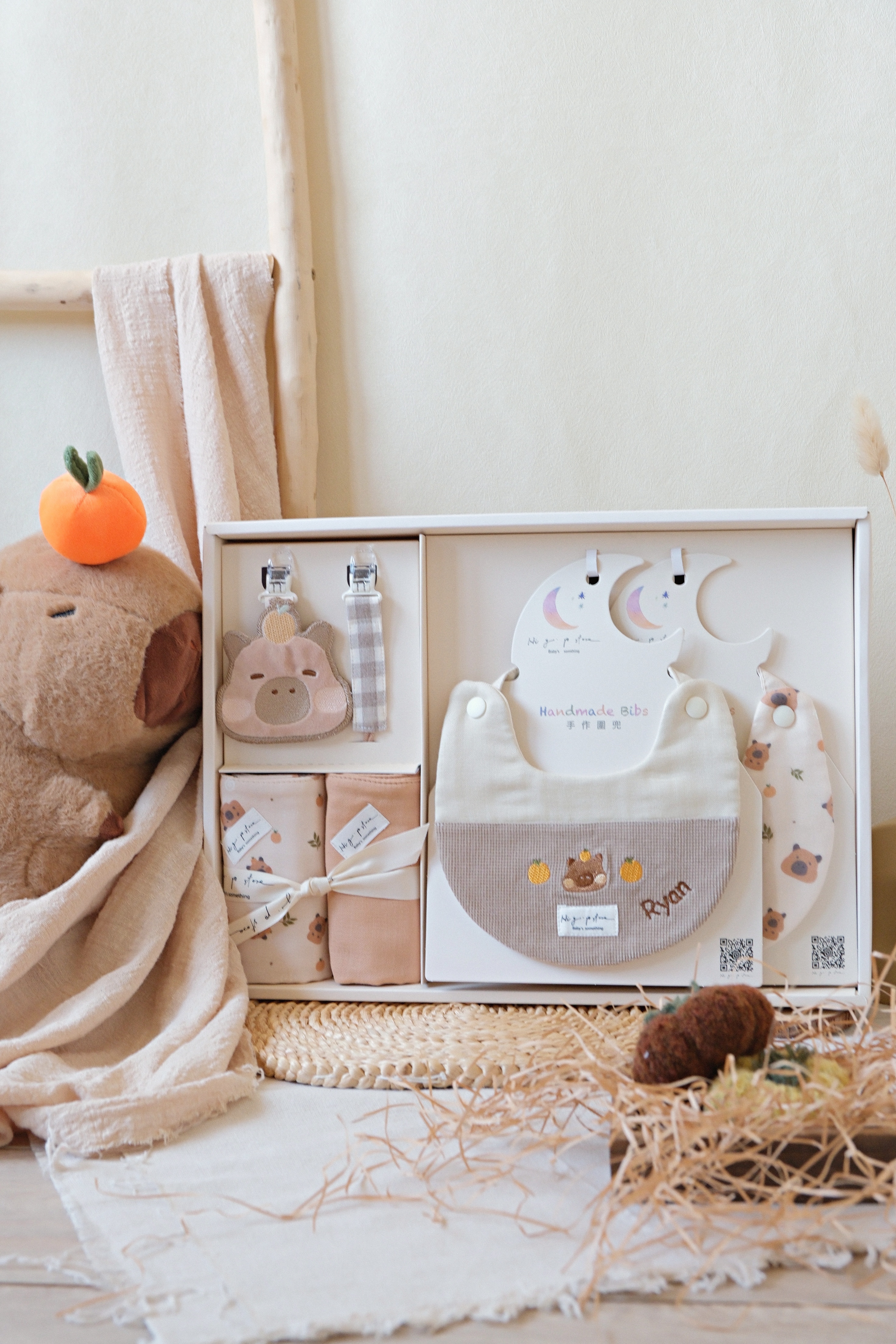 Hi Y.P store-訂製彌月禮盒組-期間限定款-刺繡卡皮巴拉