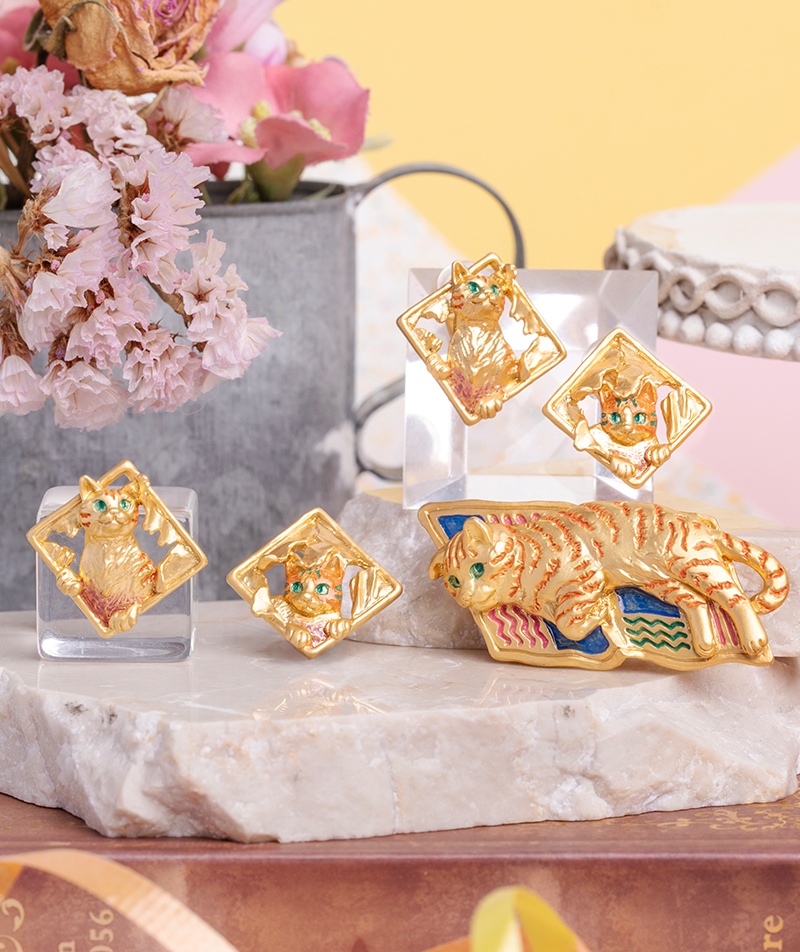 兩隻貓撕破了屏風耳環/戒指/胸針