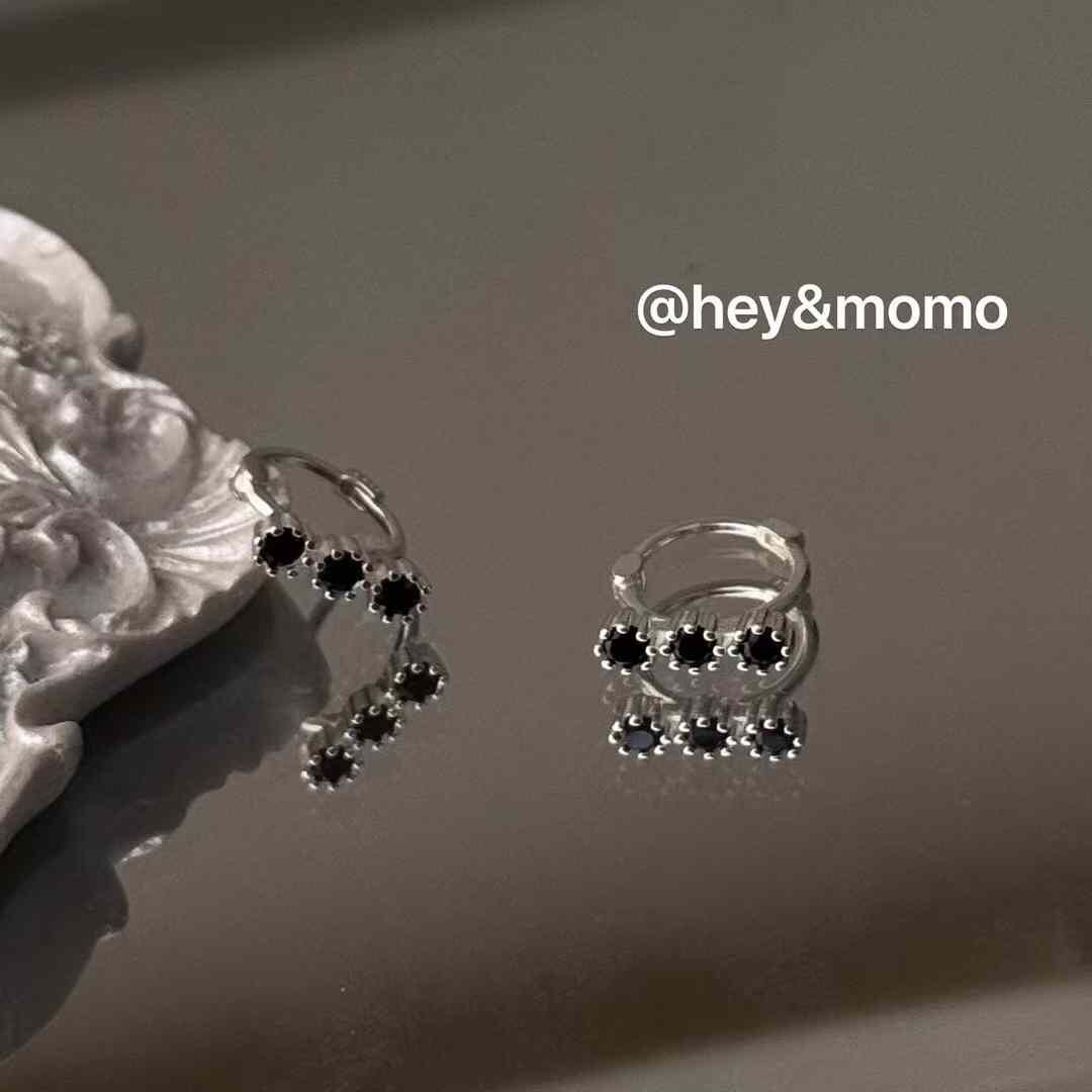HM4367 925銀黑鑽簡約大氣耳扣