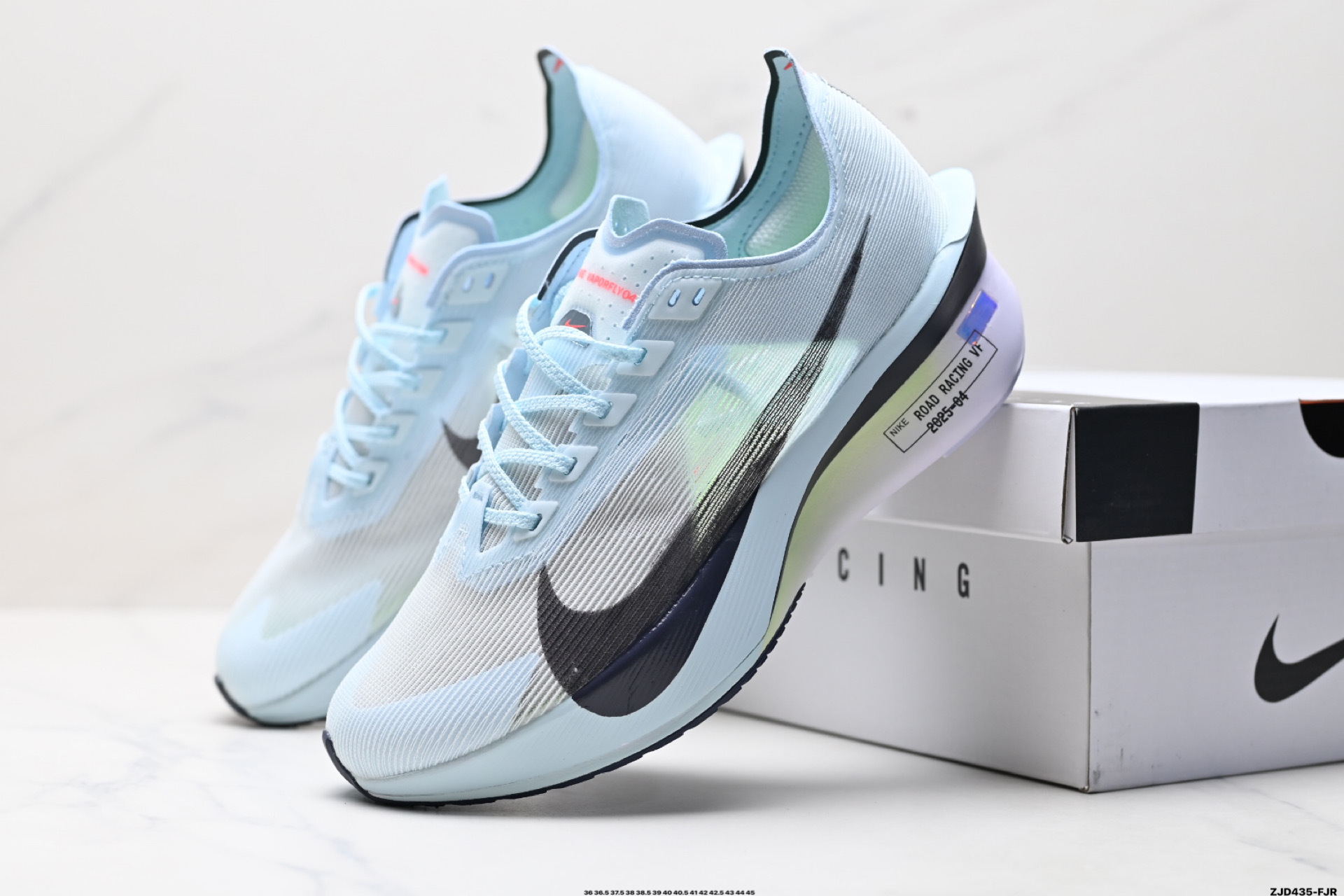 Nike VaporFly 4 淺藍色