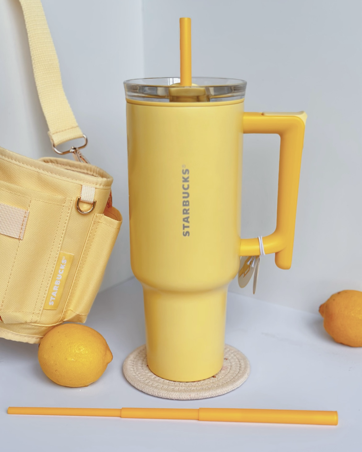 Starbucks 星巴克 熱帶風情 檸檬黃 吸管杯 大容量保冰杯 環保杯 附背帶