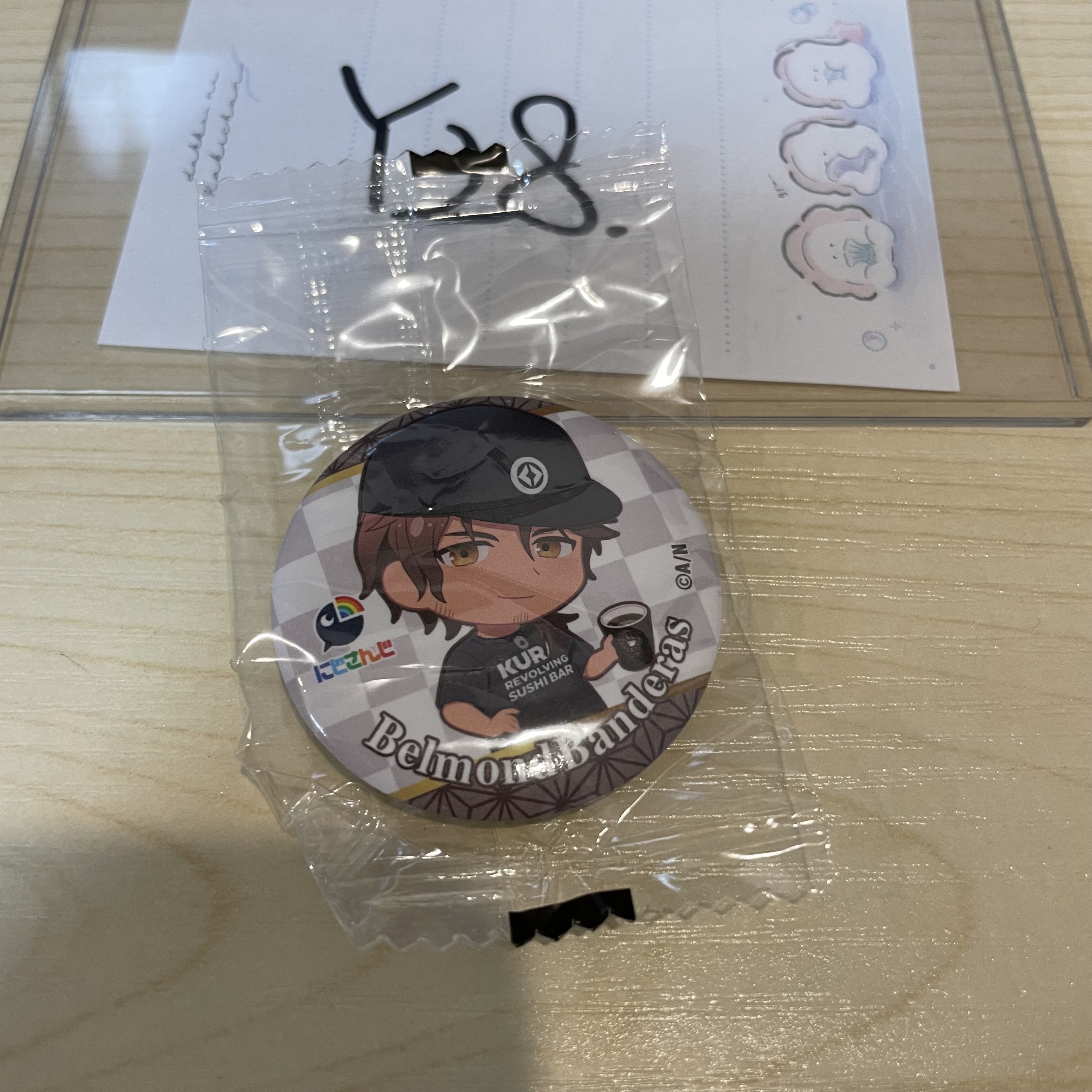 彩虹社 BELMOND 襟章                                            Y28