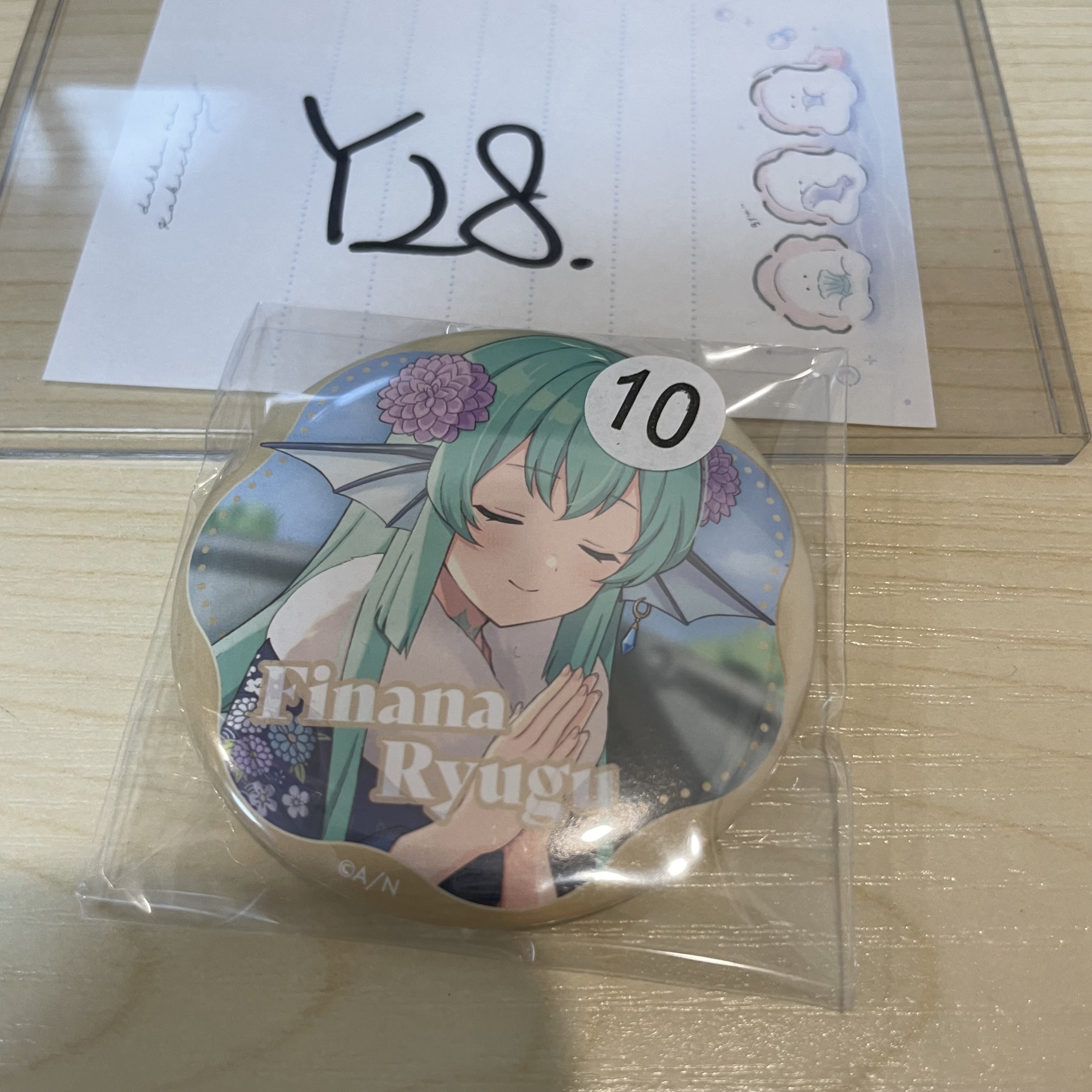 彩虹社 FINANA 襟章                                            Y28