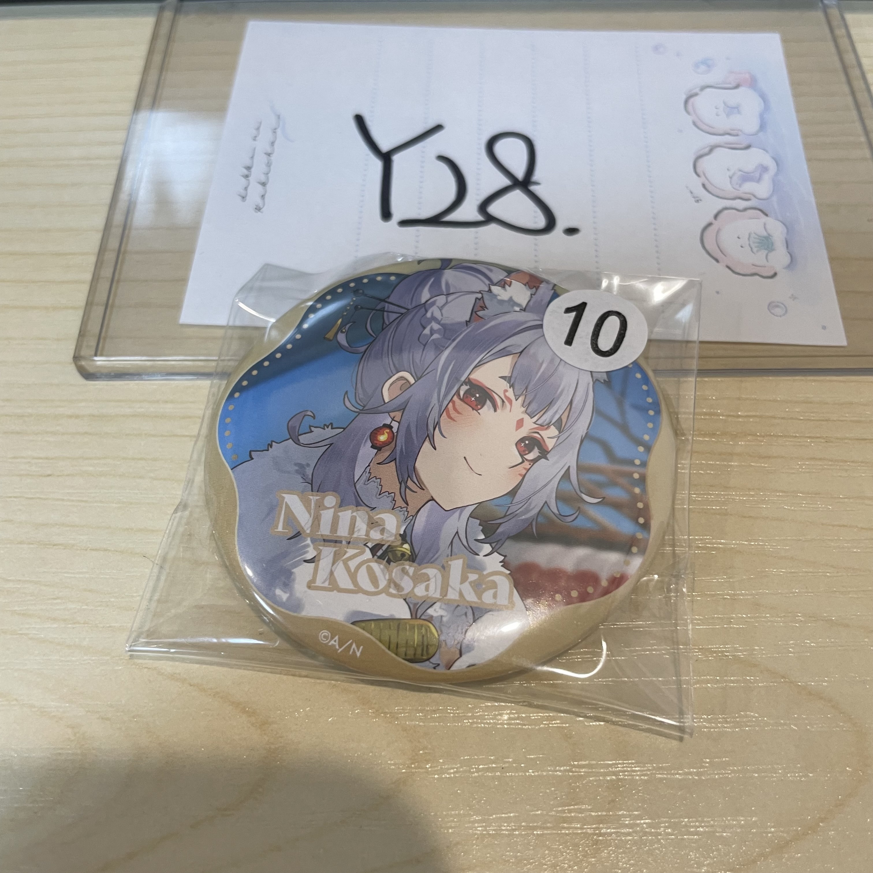 彩虹社 NINA 襟章                                            Y28