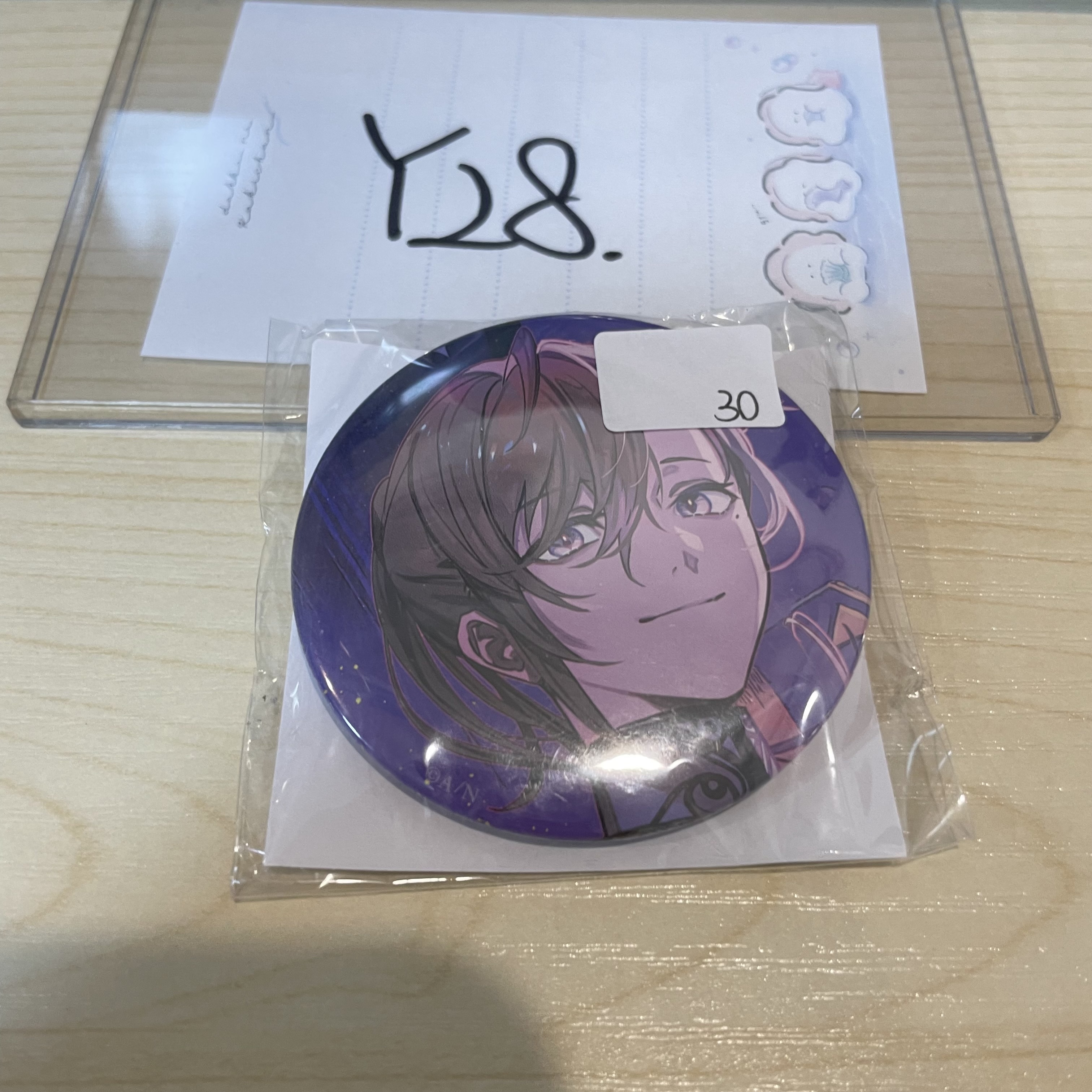 彩虹社 叶 襟章                                            Y28