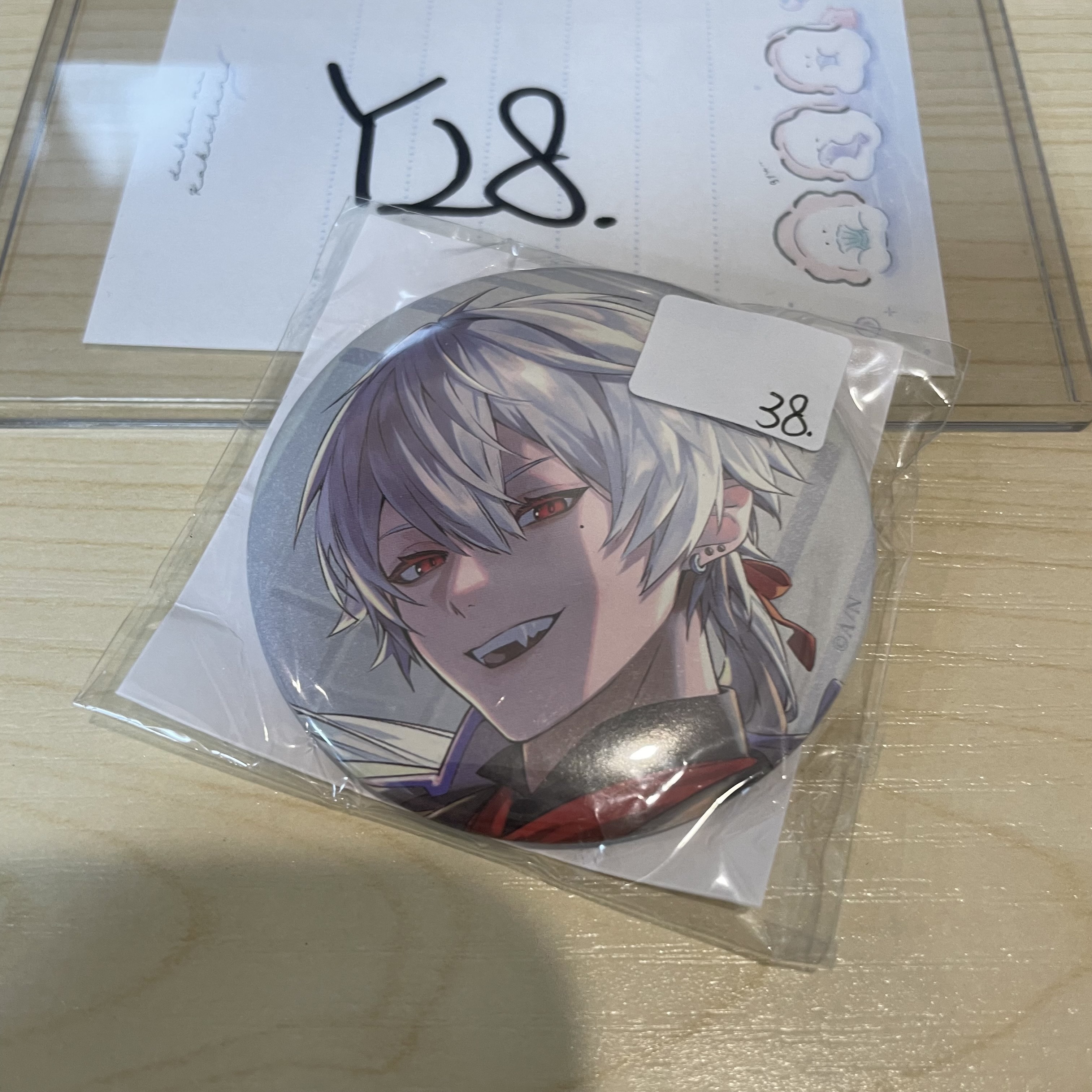 彩虹社 葛葉 襟章                                            Y28