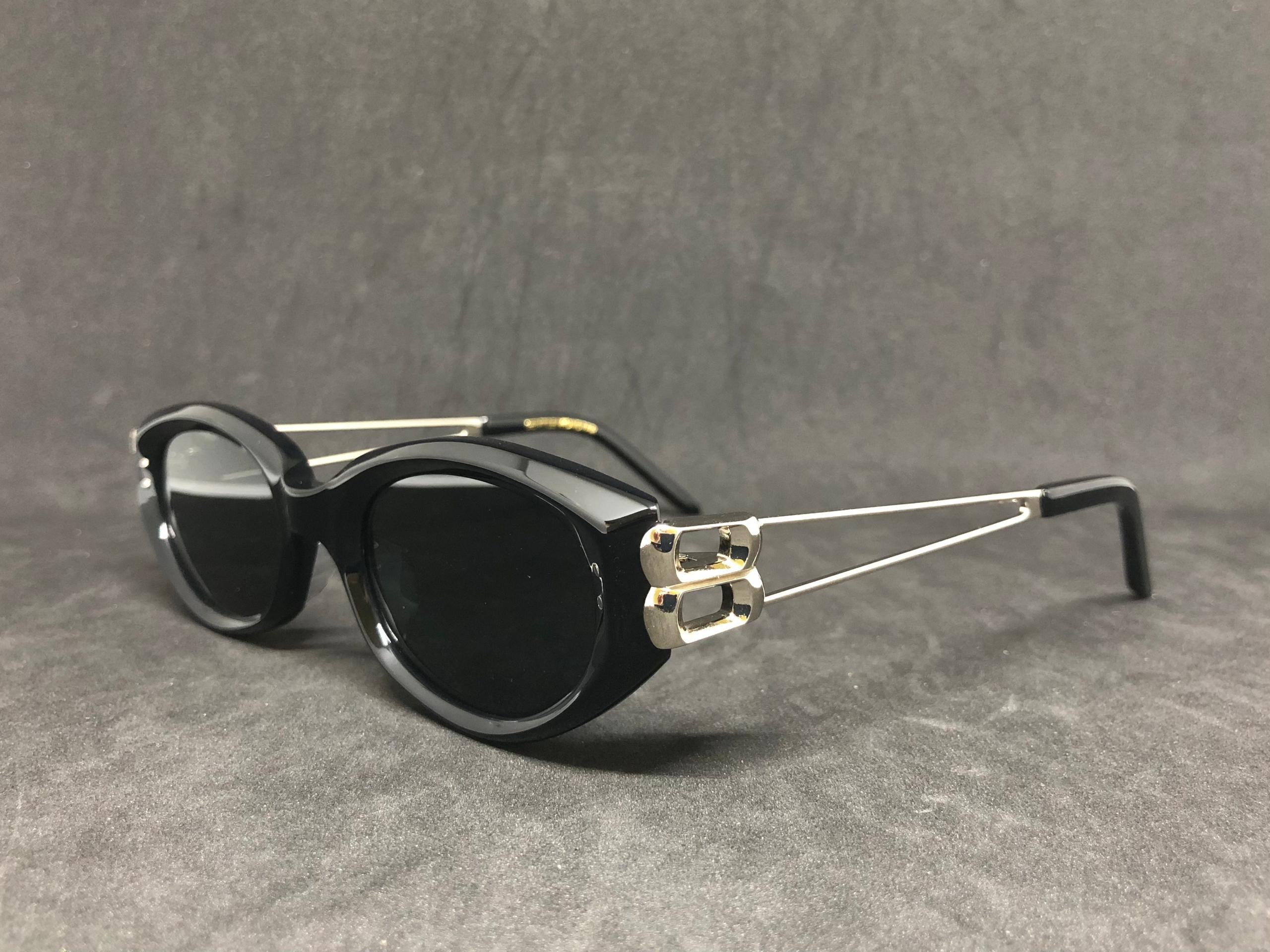 Gentle Monster Kunst Black