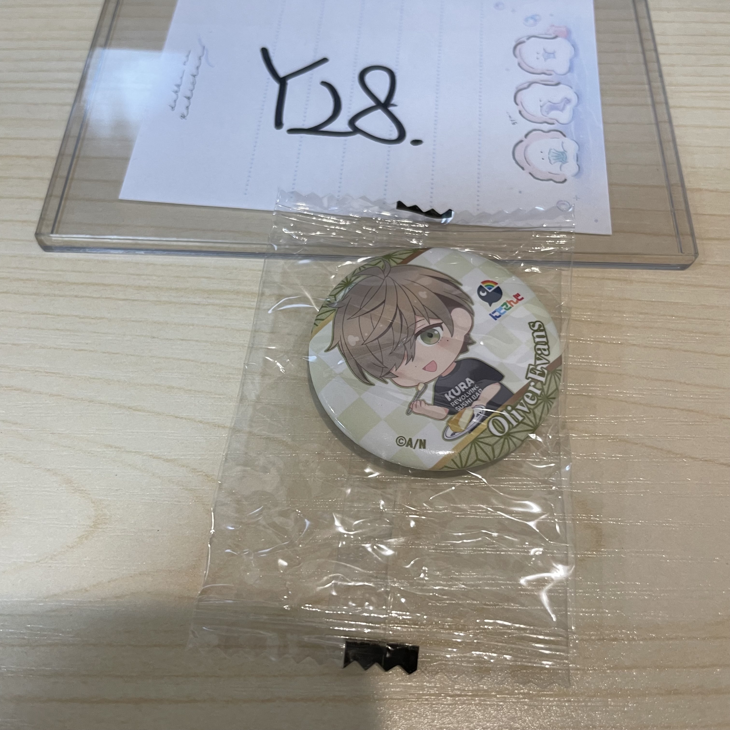 彩虹社 OLIVER 襟章                                             Y28