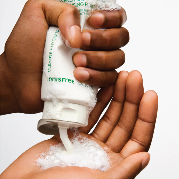 Innisfree 綠茶保濕氨基酸潔面膏