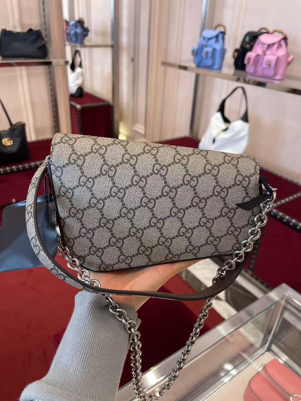 Gucci Bag 1955 Horsebit GG supreme Chain Bag