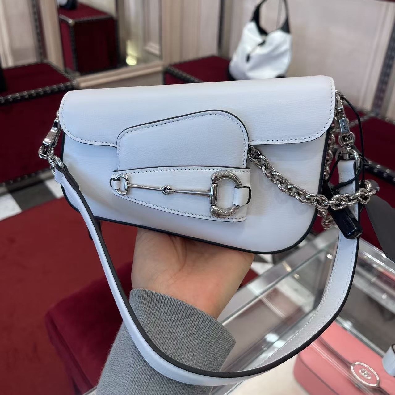 Gucci Bag 1955 Horsebit GG supreme Chain Bag in offwhite