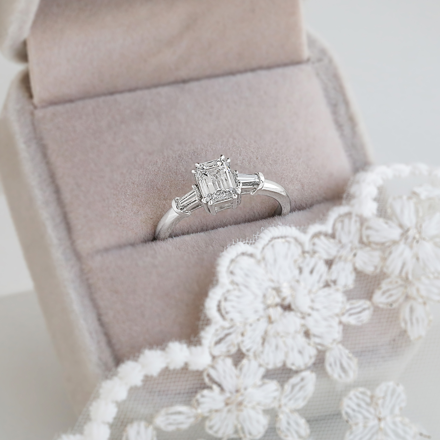 與愛同行 — GIA1克拉鑽石戒指