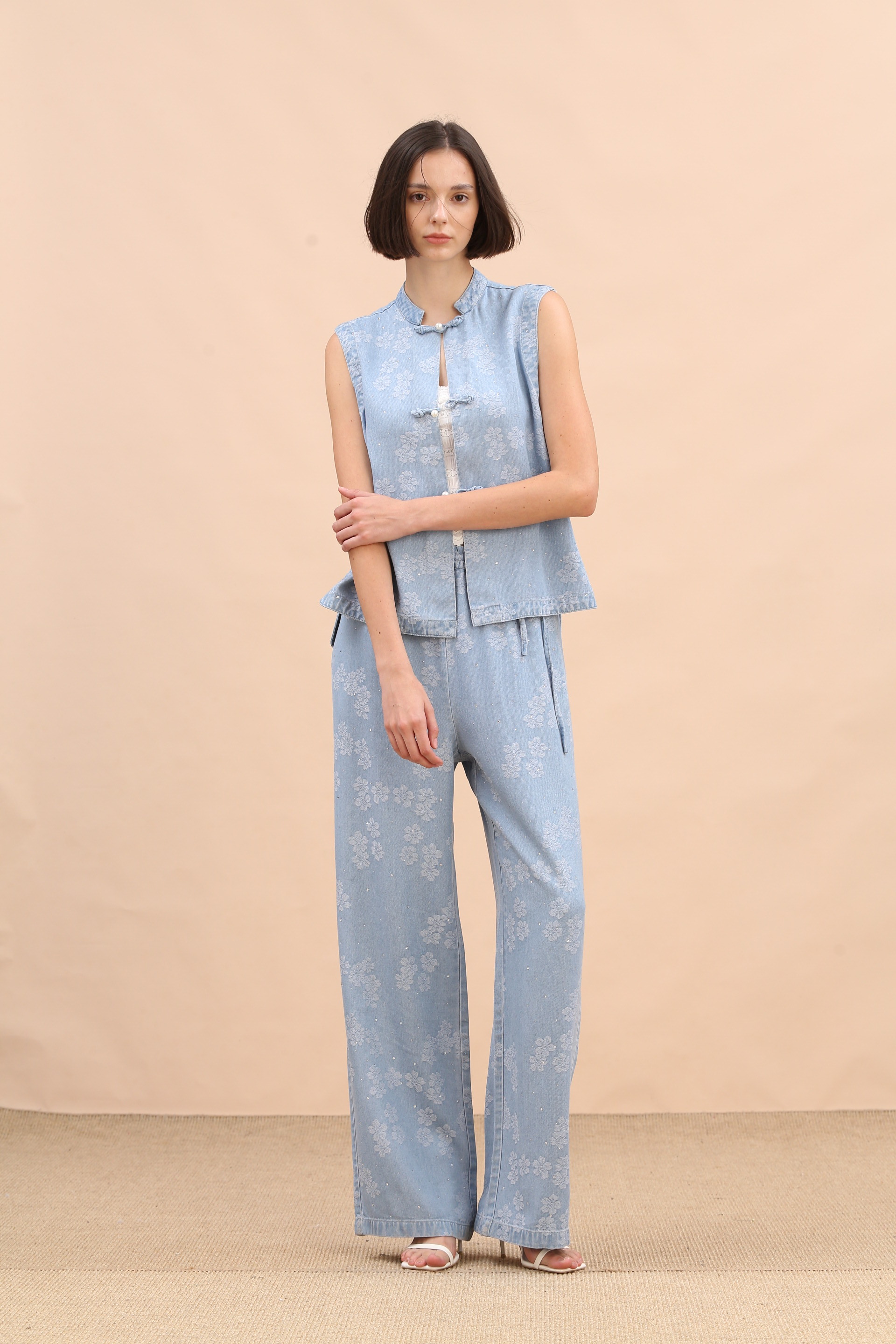 BE10303Y1 蝶戀花新中式背心