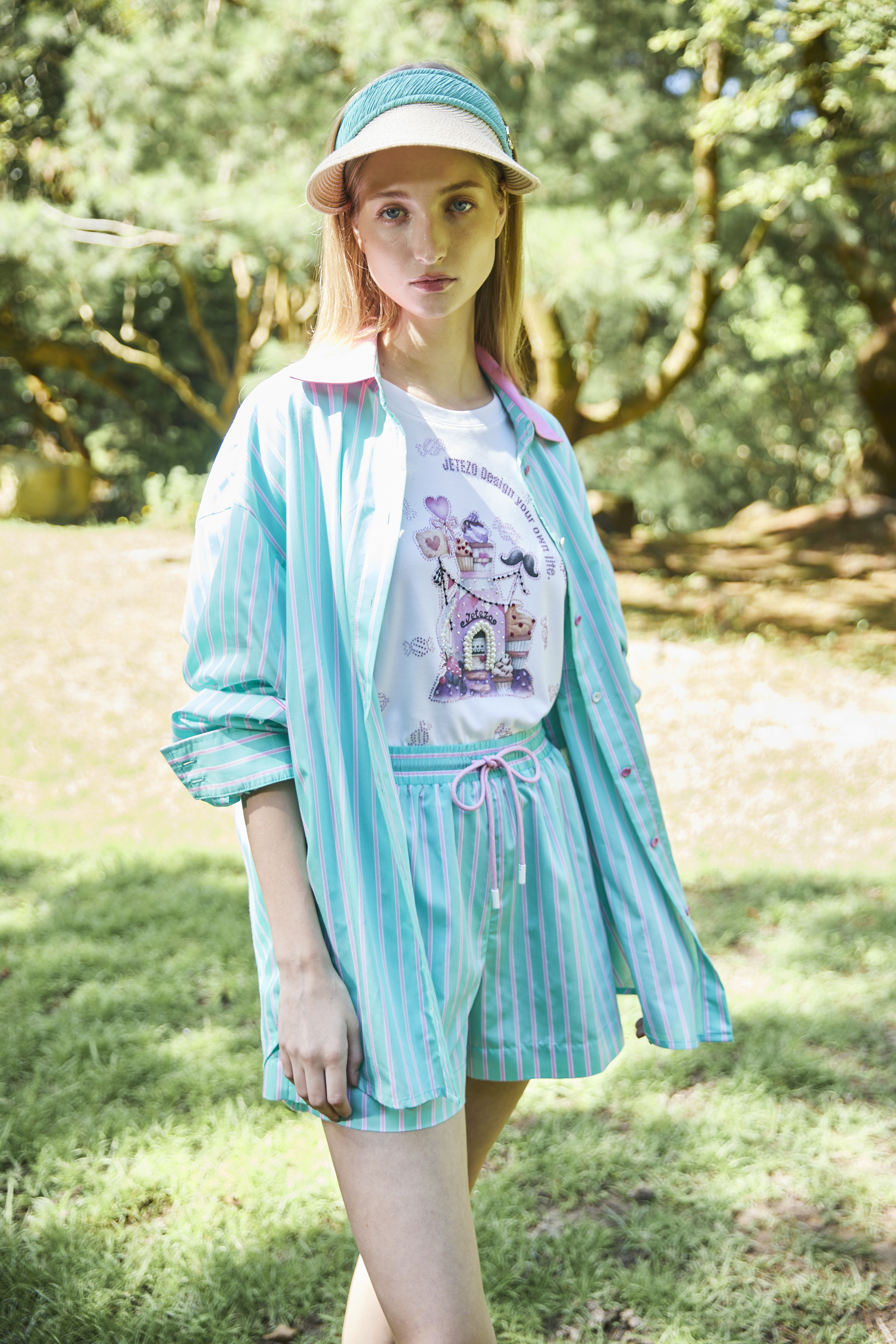 BE10033B1 多巴胺彩條套裝短褲