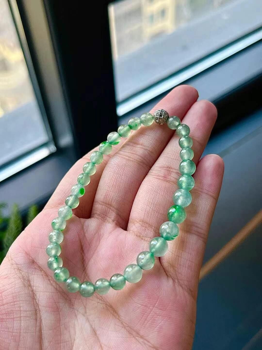 59363 翡翠珠子手串