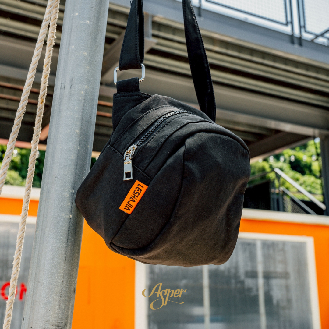 SBG 防潑水饅頭側背包 SB992