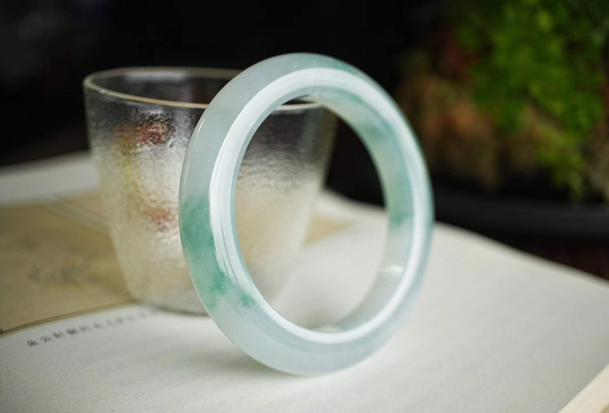 59876 54.6mm高冰飄花翡翠正圈手鐲 (54-56)