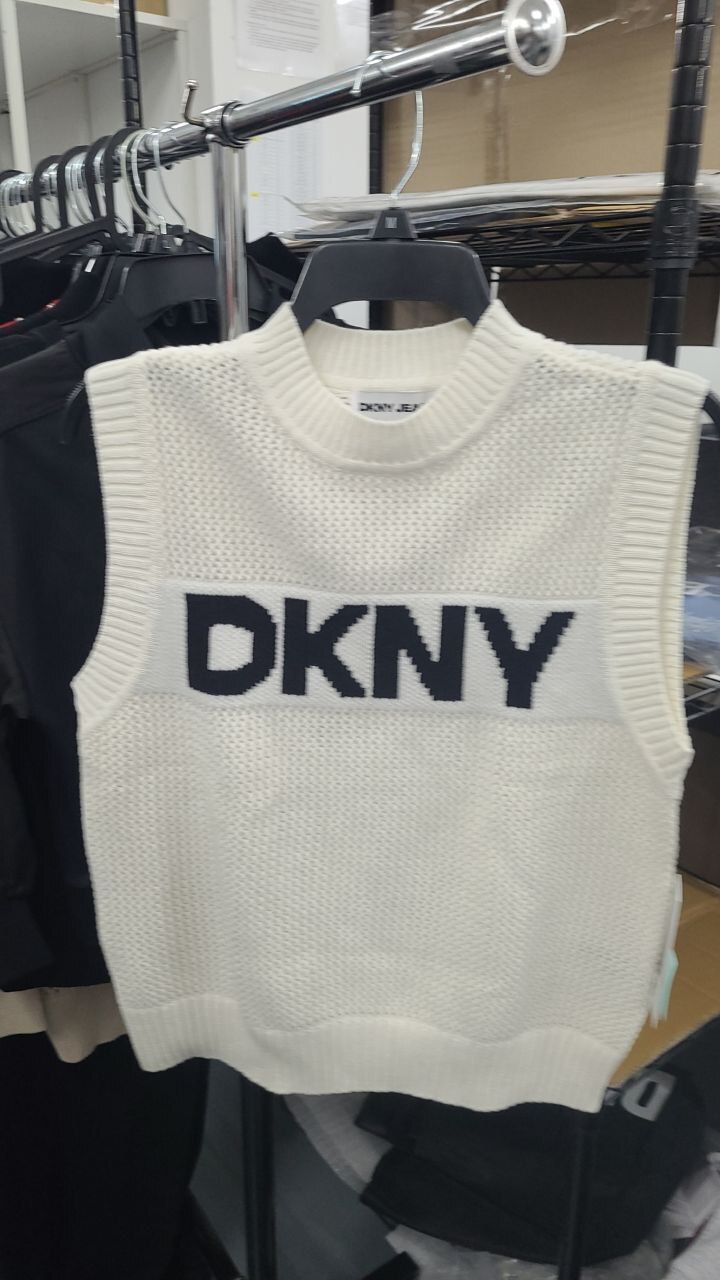 [S] DKNY IVORY/BLACK DJ5R0650 SLEEVELESS LOGO CREW NECK , 732465865527 (SD1412)