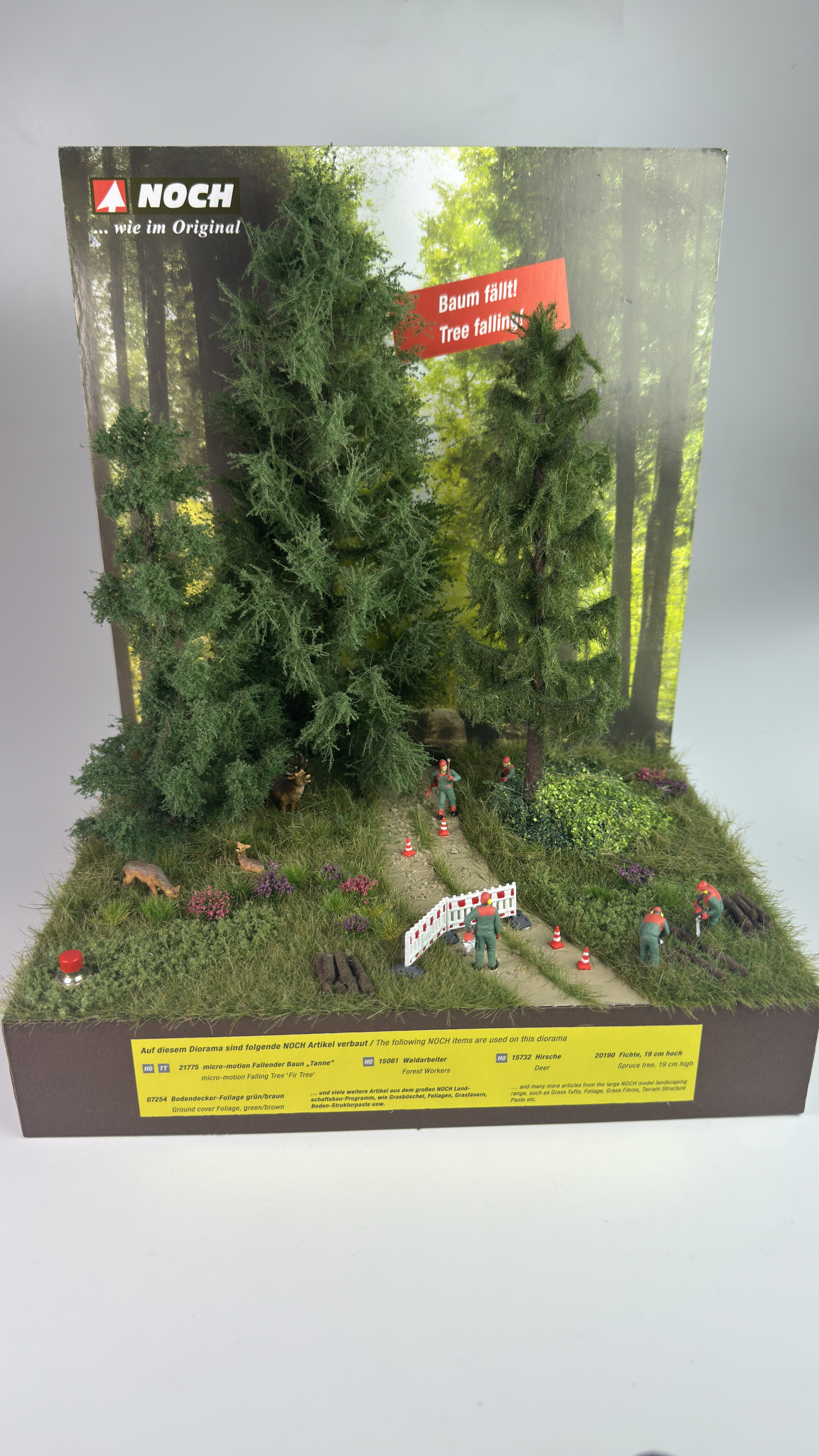 中型景 HO規 森林深處的伐木日常