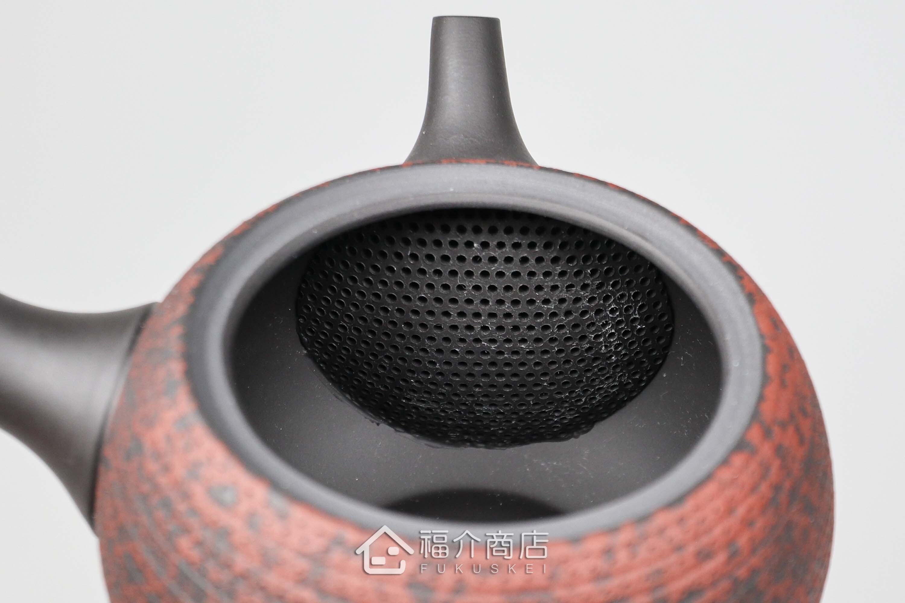 泡茶用的日本陶瓷茶壺