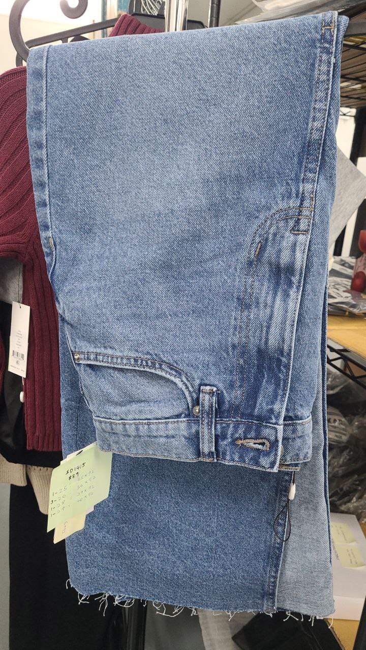 [S] DKNY CEDAR STREET DJ5K9550 CLASSIC STRAIGHT WITH RAW HEM, 732465914270 FINAL SALE (SD1415)