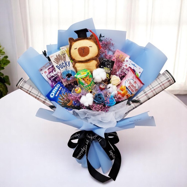 卡比巴拉零食乾燥花花束,藍色包裝