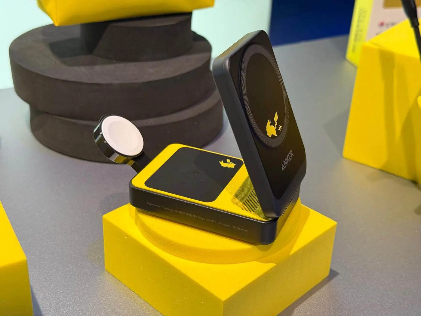 日本 Anker 磁吸無線充電器｜皮卡丘特別版