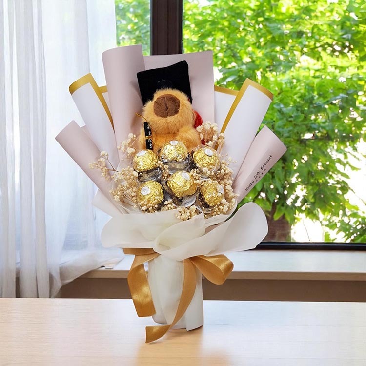 畢業卡皮巴拉金莎巧克力花束,卡比巴拉花束,卡皮巴拉畢業花束,卡比巴拉香皂花束,capybara-bouquet卡皮巴拉花束,卡比巴拉花束,卡皮巴拉畢業花束,卡比巴拉香皂花束,capybara-bouquet