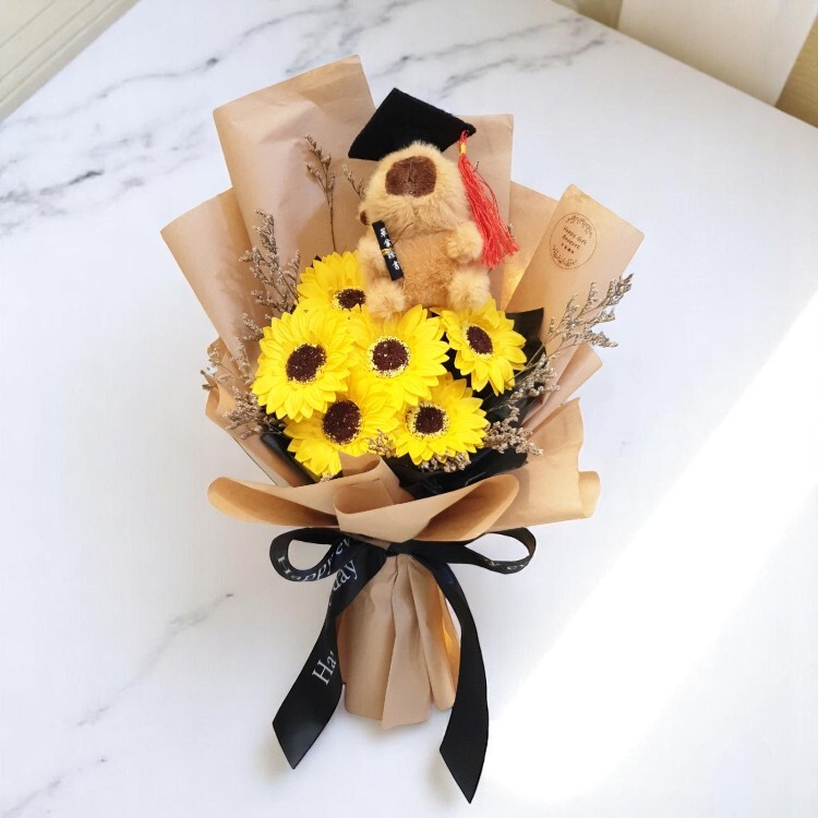 10cm畢業水豚卡皮巴拉+向日葵香皂花花束(B款)