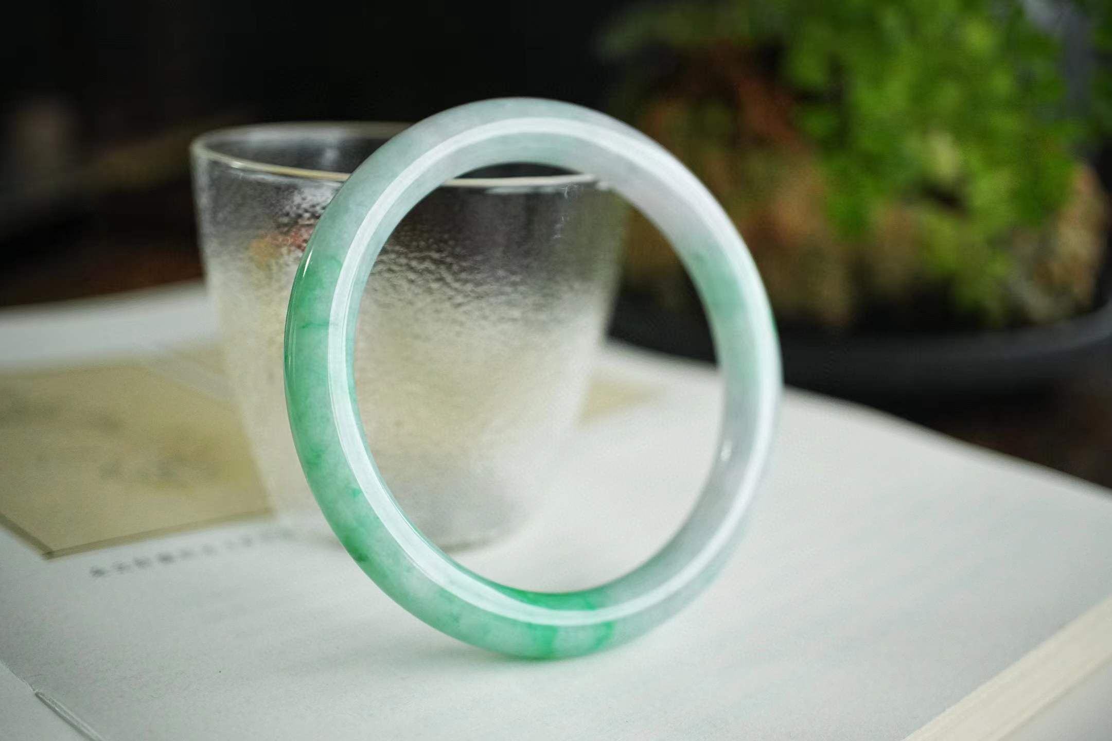 冰飄辣陽綠翡翠圓條手鐲,天然翡翠A玉, 緬甸玉, Jade, Jadeite