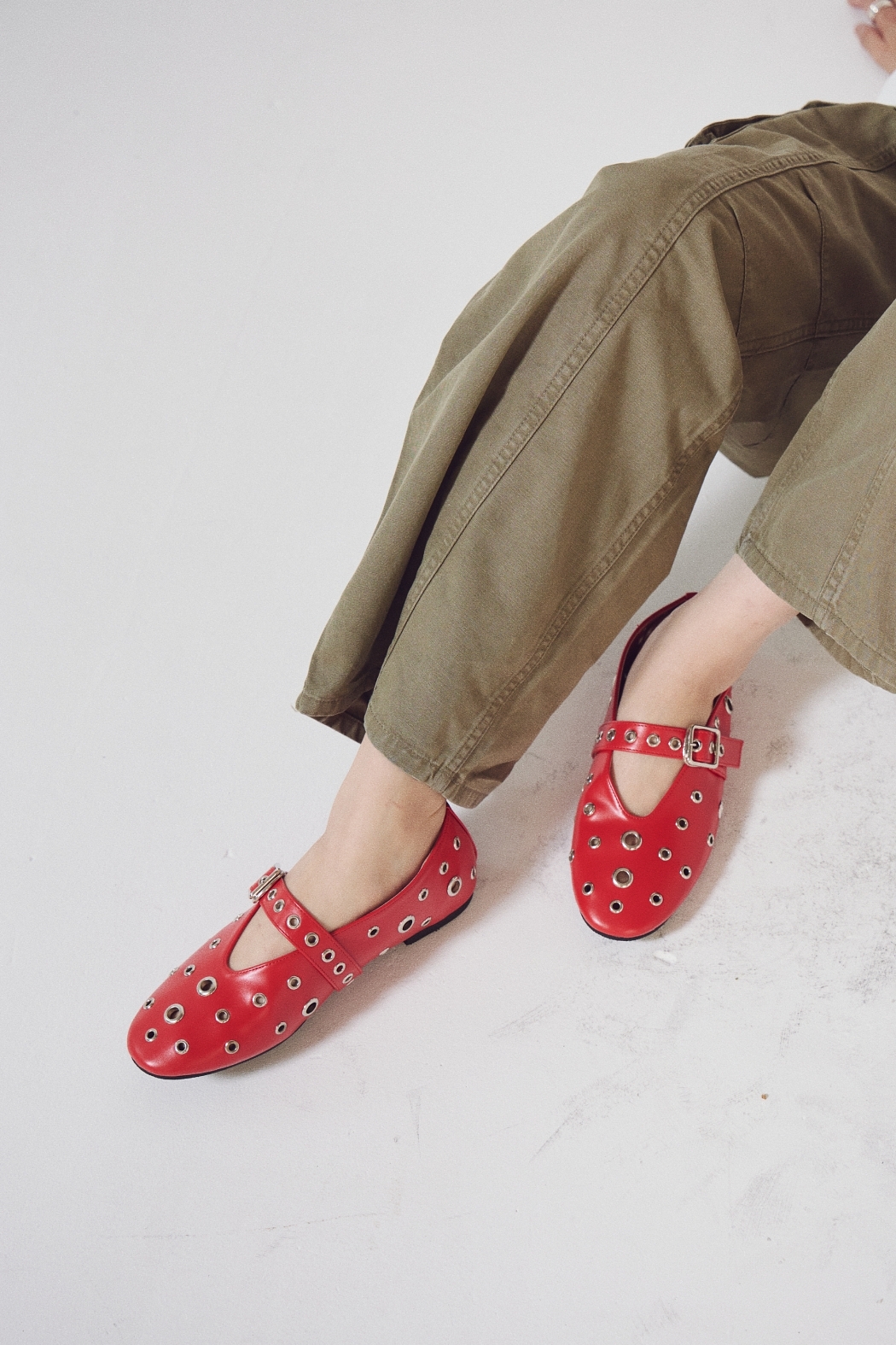 【穿拍樣品】鉚釘皮革芭蕾鞋-紅