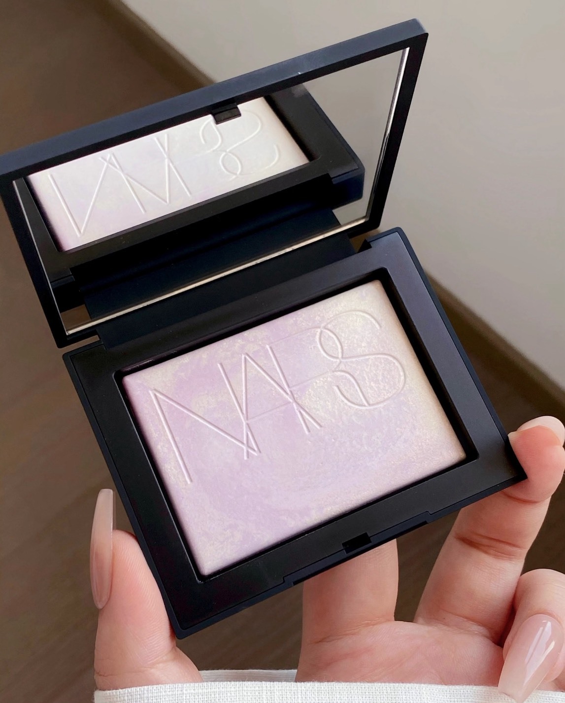 📦預購 NARS-裸光幻彩蜜粉餅 #AURORA