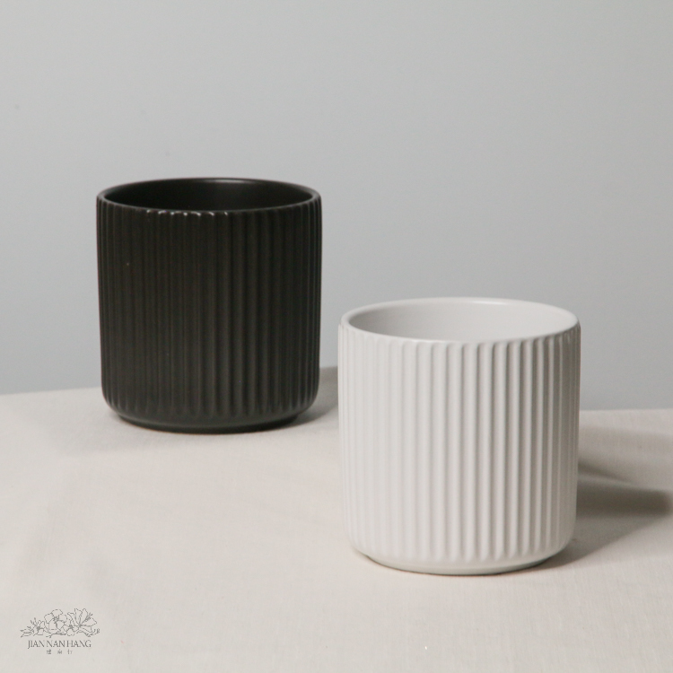 陶瓷花器 豎紋啞光  小 2色