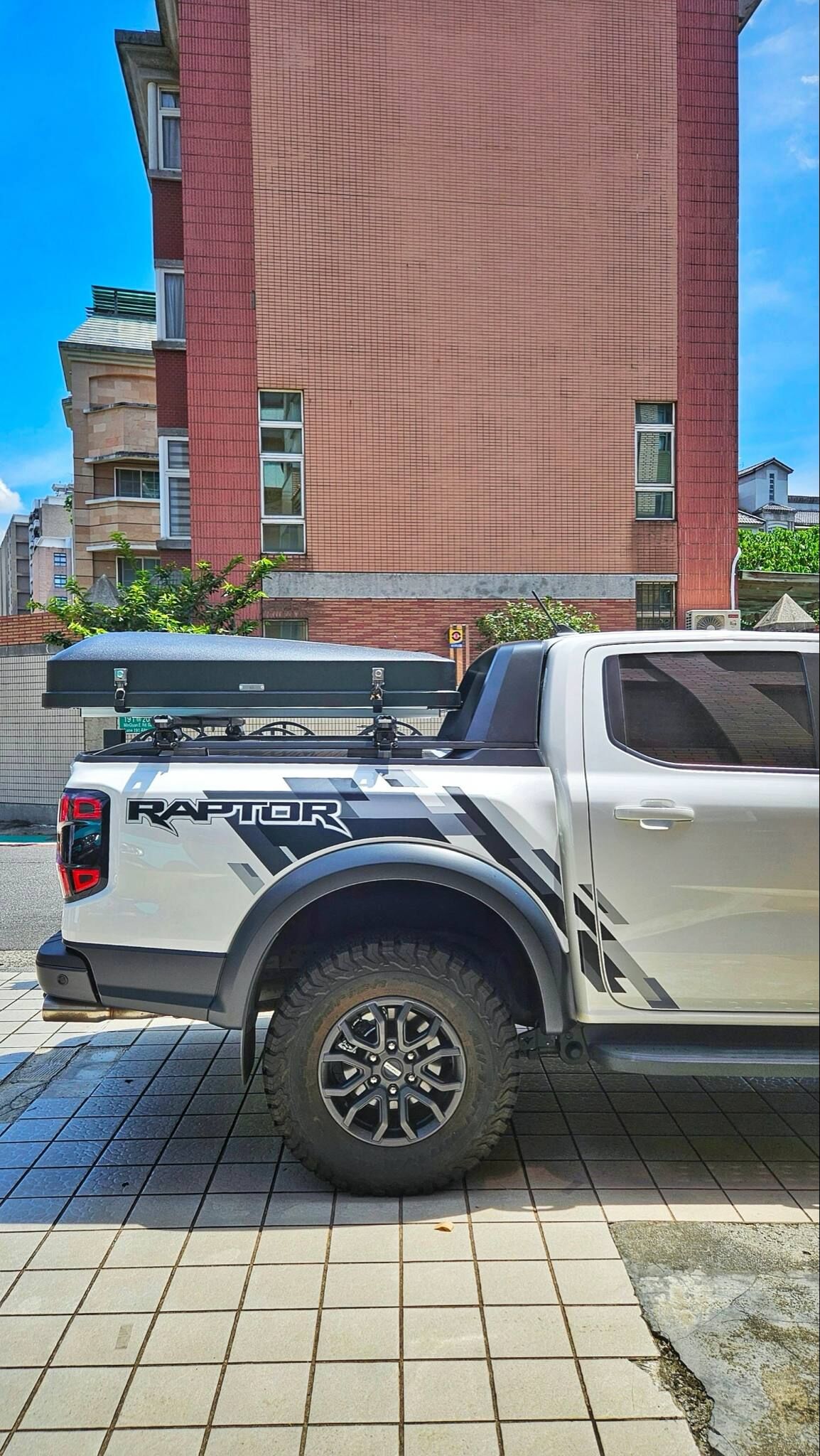 iKamper Skycampmini 3.0 車頂帳 -(THE ALL-NEW FORD RANGER RAPTOR猛禽)