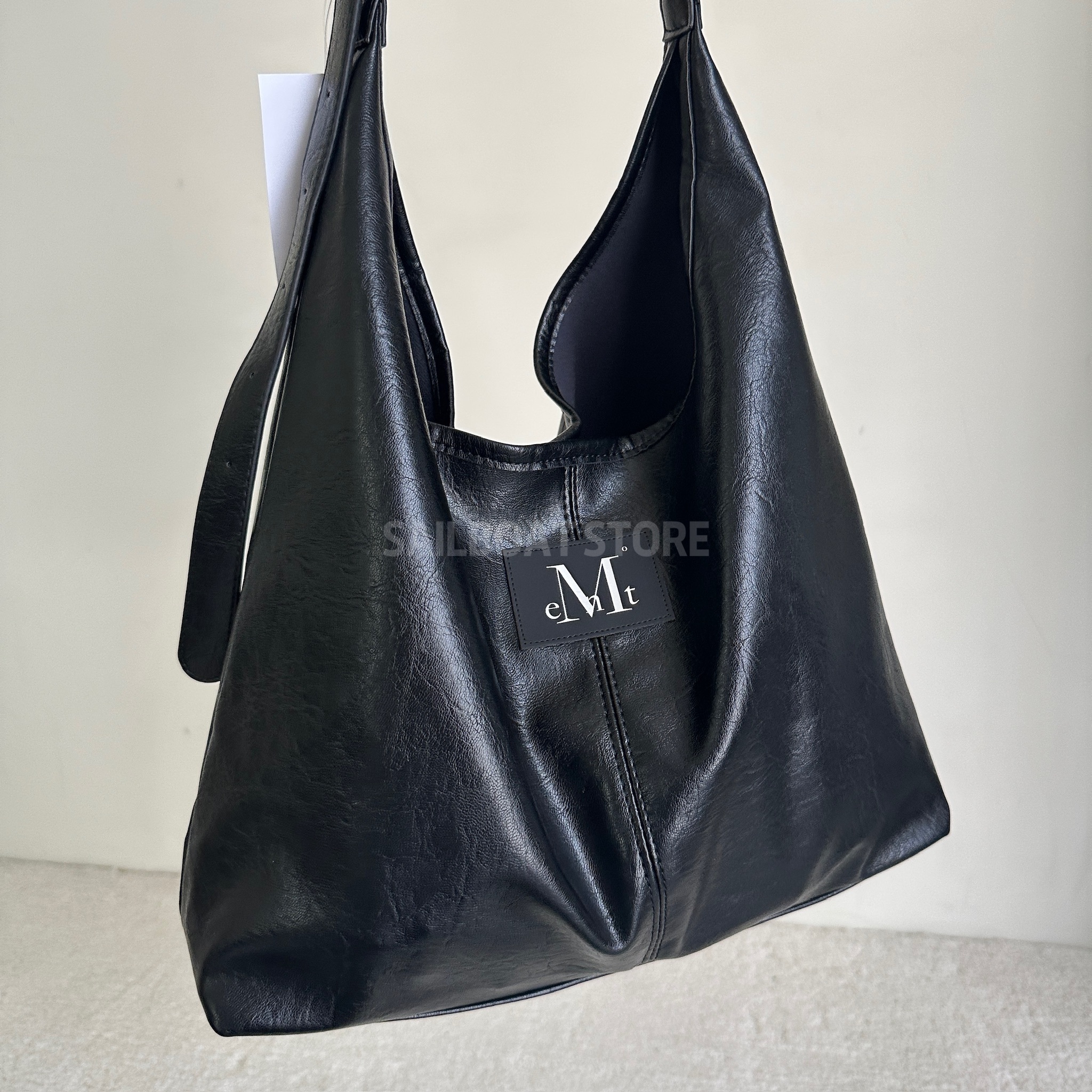 #折扣!!部分現貨 🇰🇷韓國 MUCENT Crescent 錐形皮革肩背包