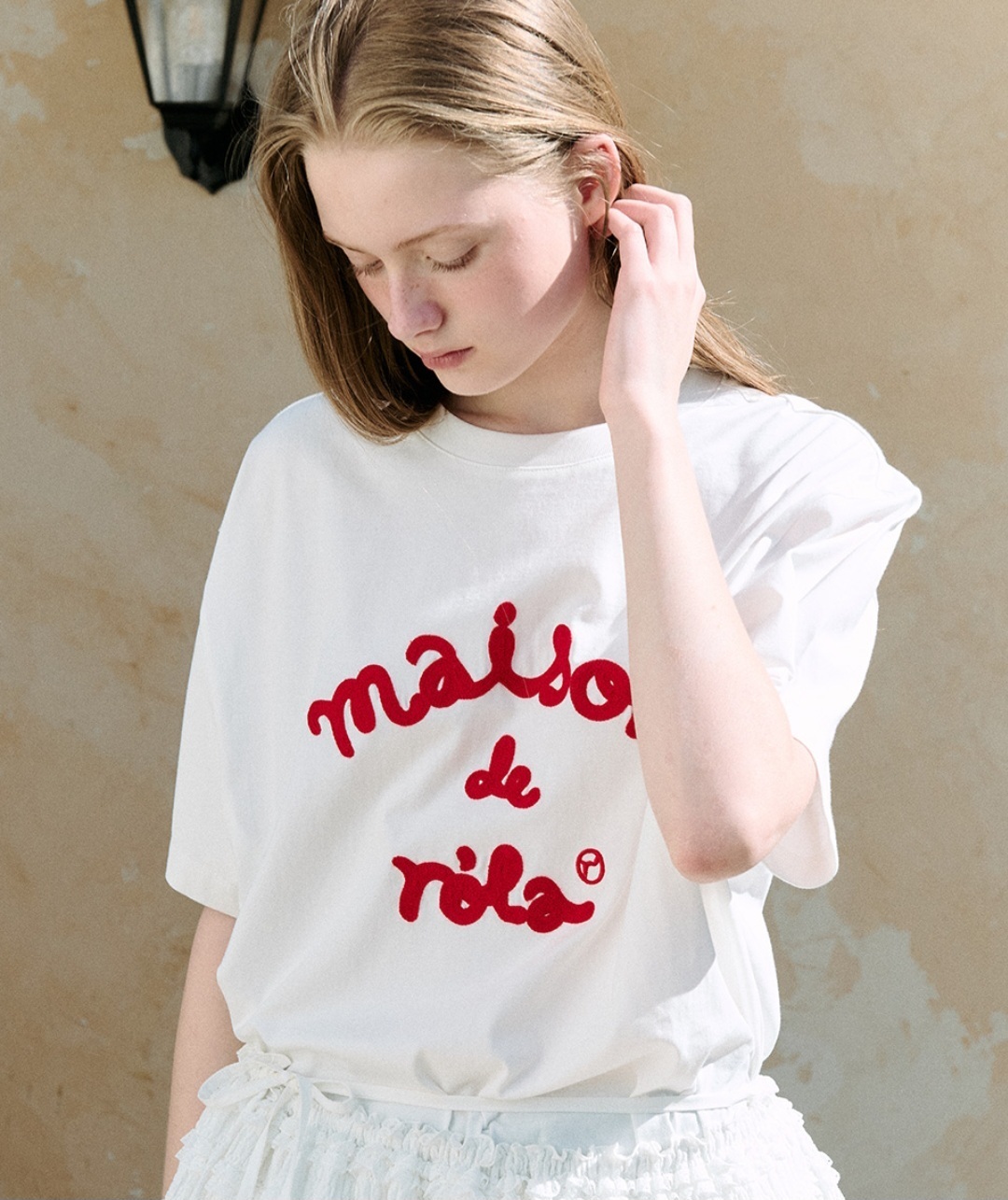 MAISON DE ROLA EMBROIDERY T-SHIRT WHITE