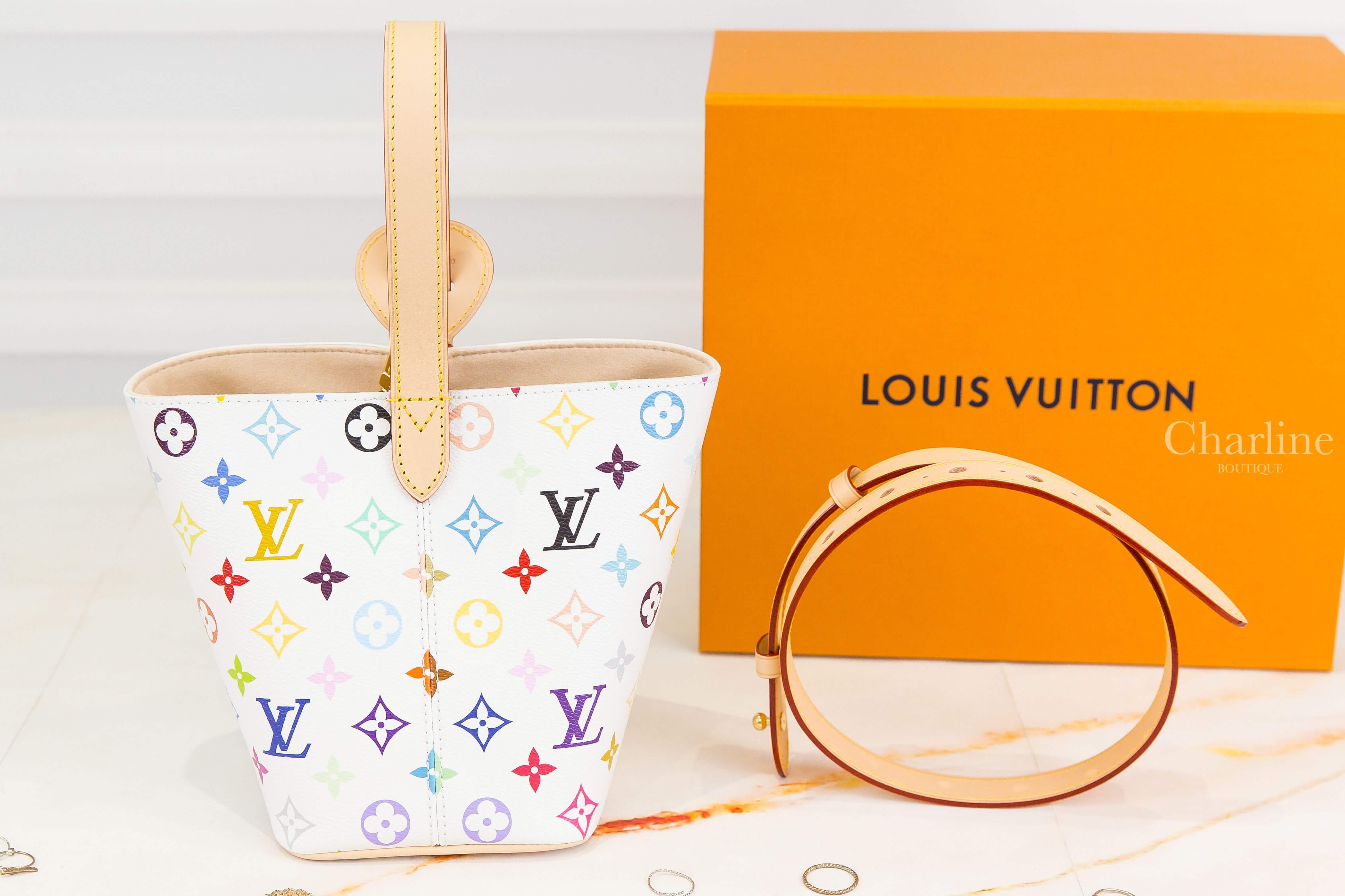 Louis Vuitton LV x TM All In BB 聯名款白色三彩老花牛皮飾邊金色鎖頭蝴蝶結吊牌手提肩背包-Charline Boutique 精品代購