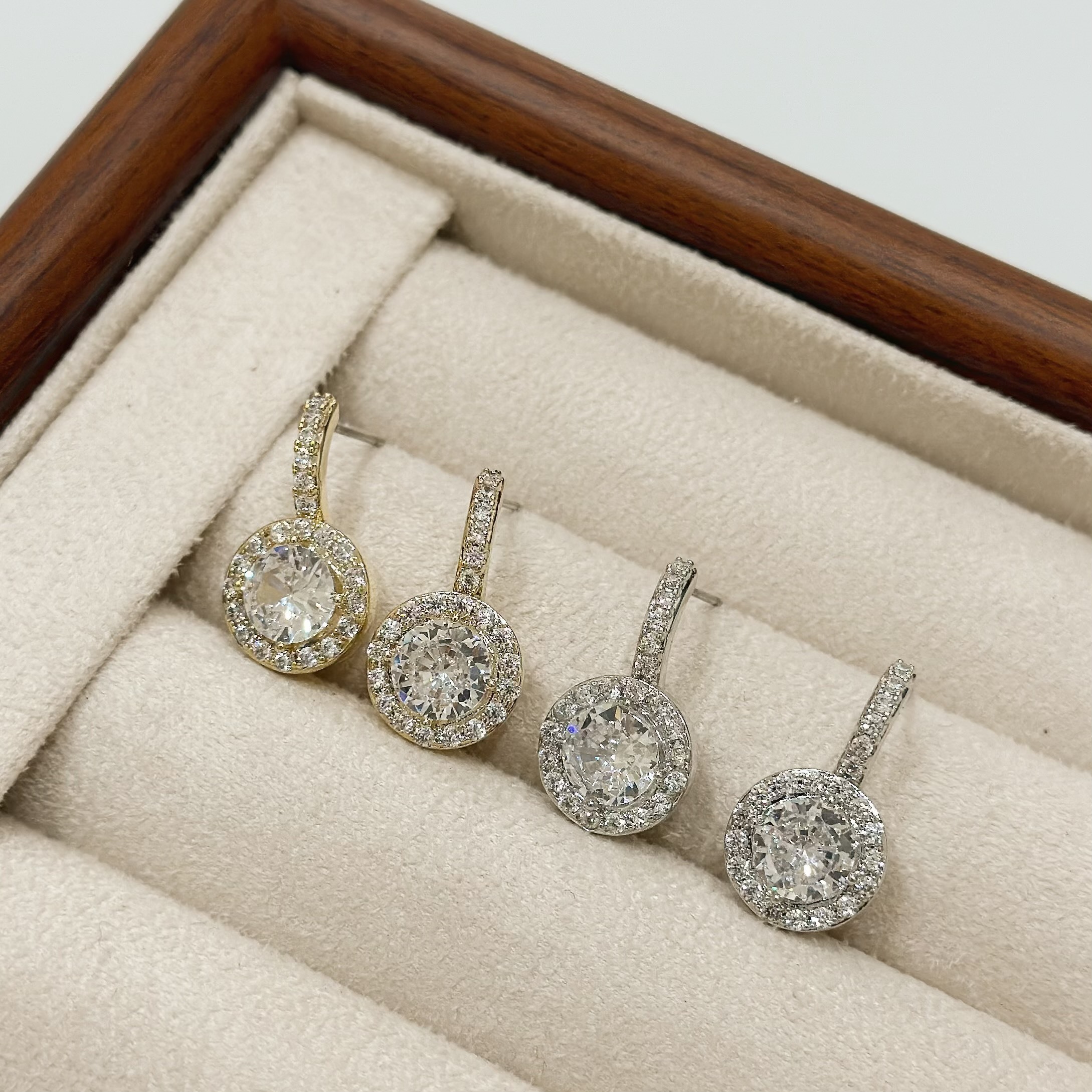 B296滿鑽圓形耳針