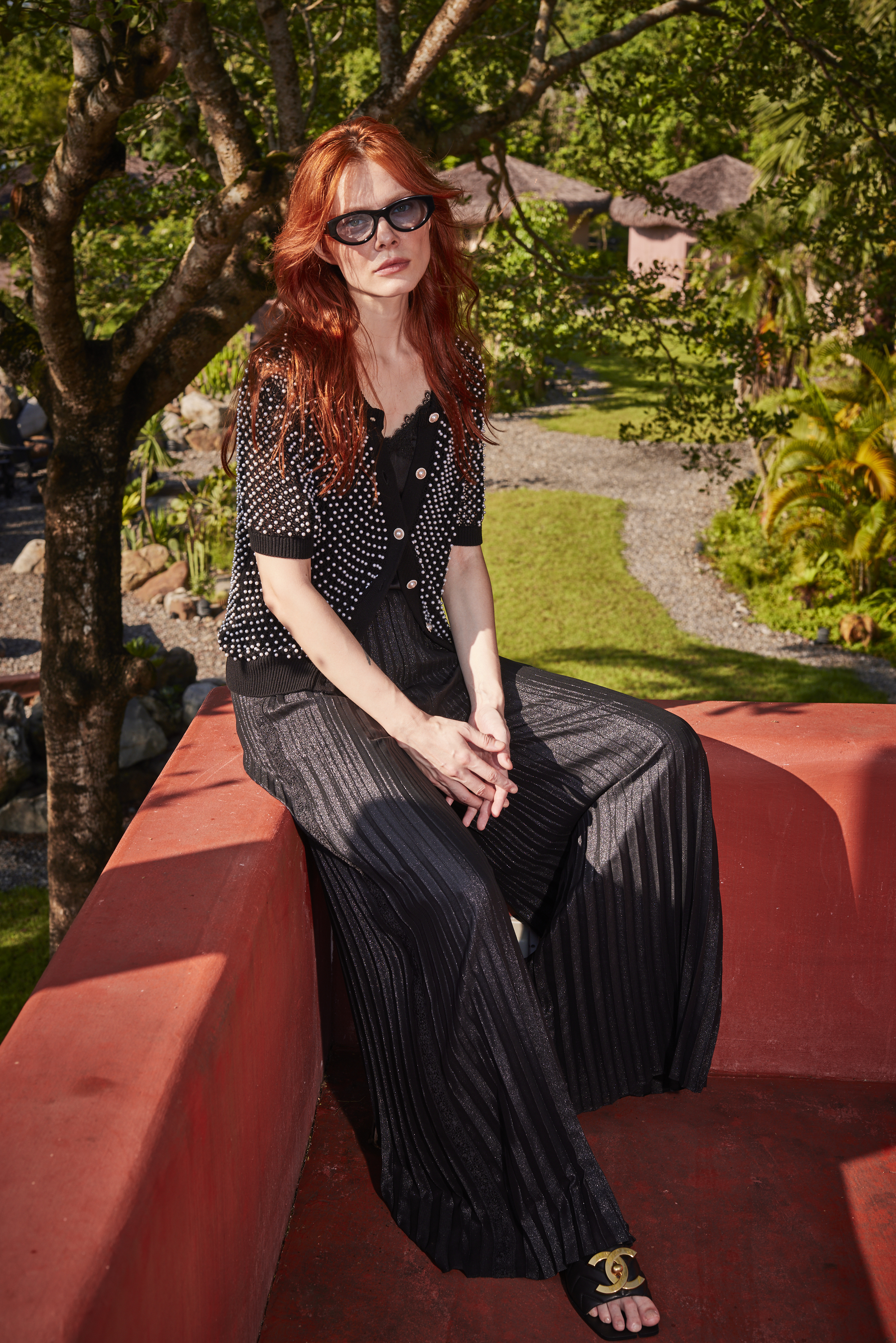 BE10102B1 金紅吉祥雷斯鑲崁百褶寬褲 (2色)