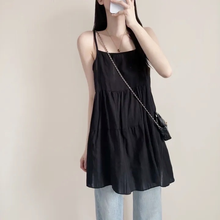 【優惠預訂】COME BACK款！韓國暗花紋吊帶連身裙（3色）