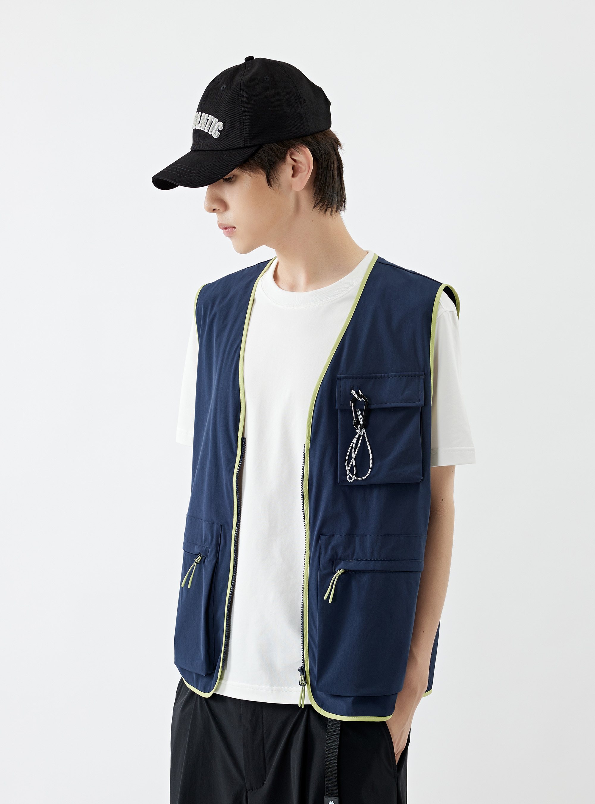 男女適穿 機能輕旅多口袋背心