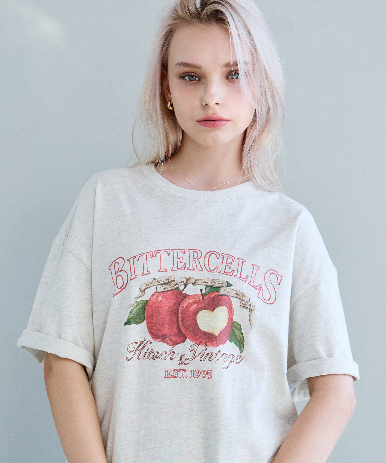 Red Apple Tee-Oatmeal