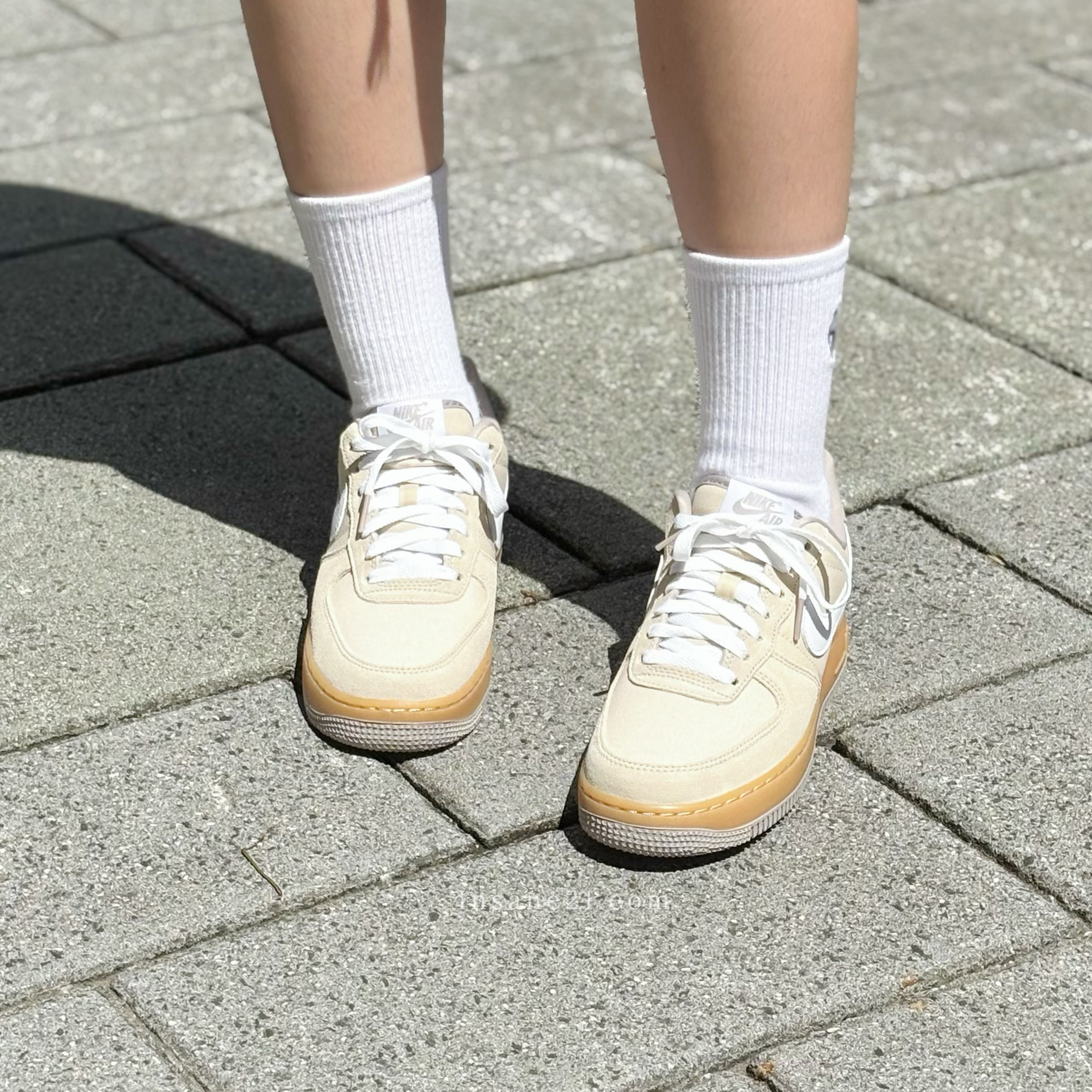 NIKE AIR FORCE 1 卡其 麂皮拼接 焦糖底 休閒鞋 中性 男女同款 HV4306-234