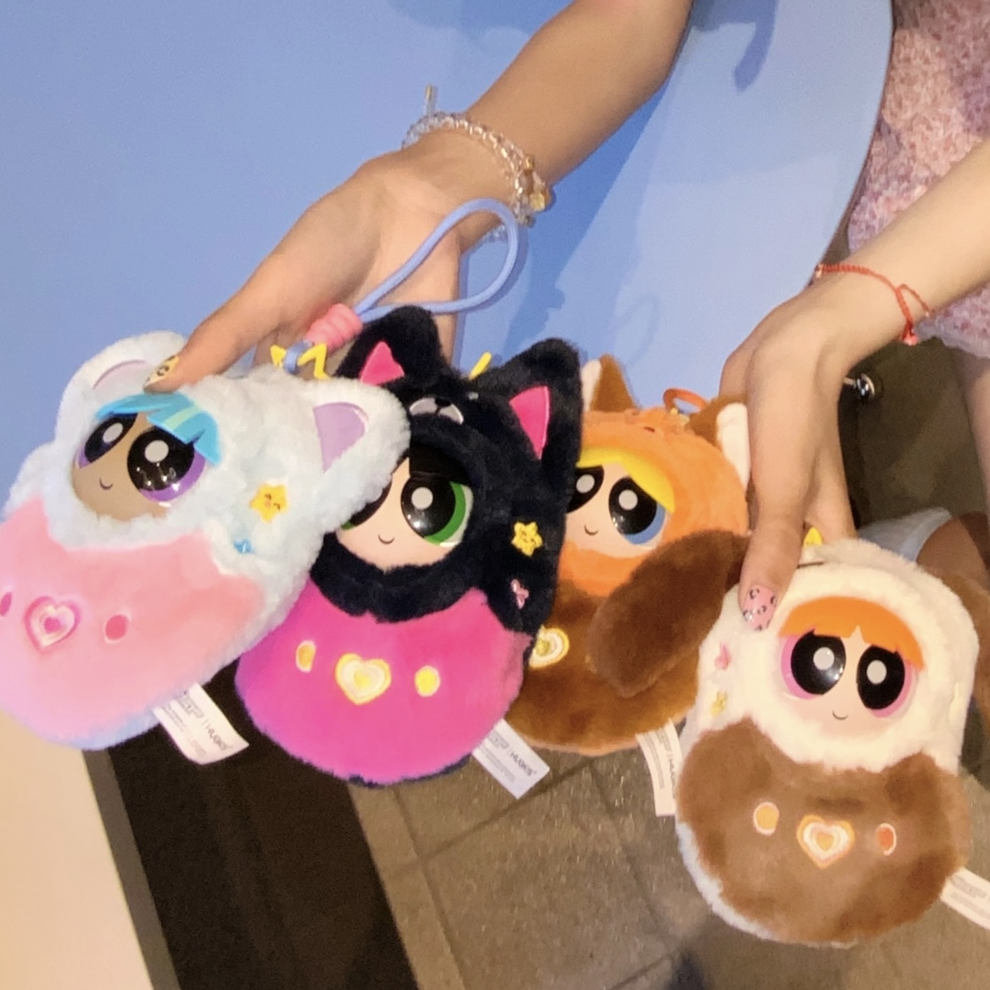 THE POWERPUFF GIRLS 飛天小女警 遊戲機毛絨 吊飾 鑰匙圈 泡泡 花花 毛毛 官方正版授權 / 預購