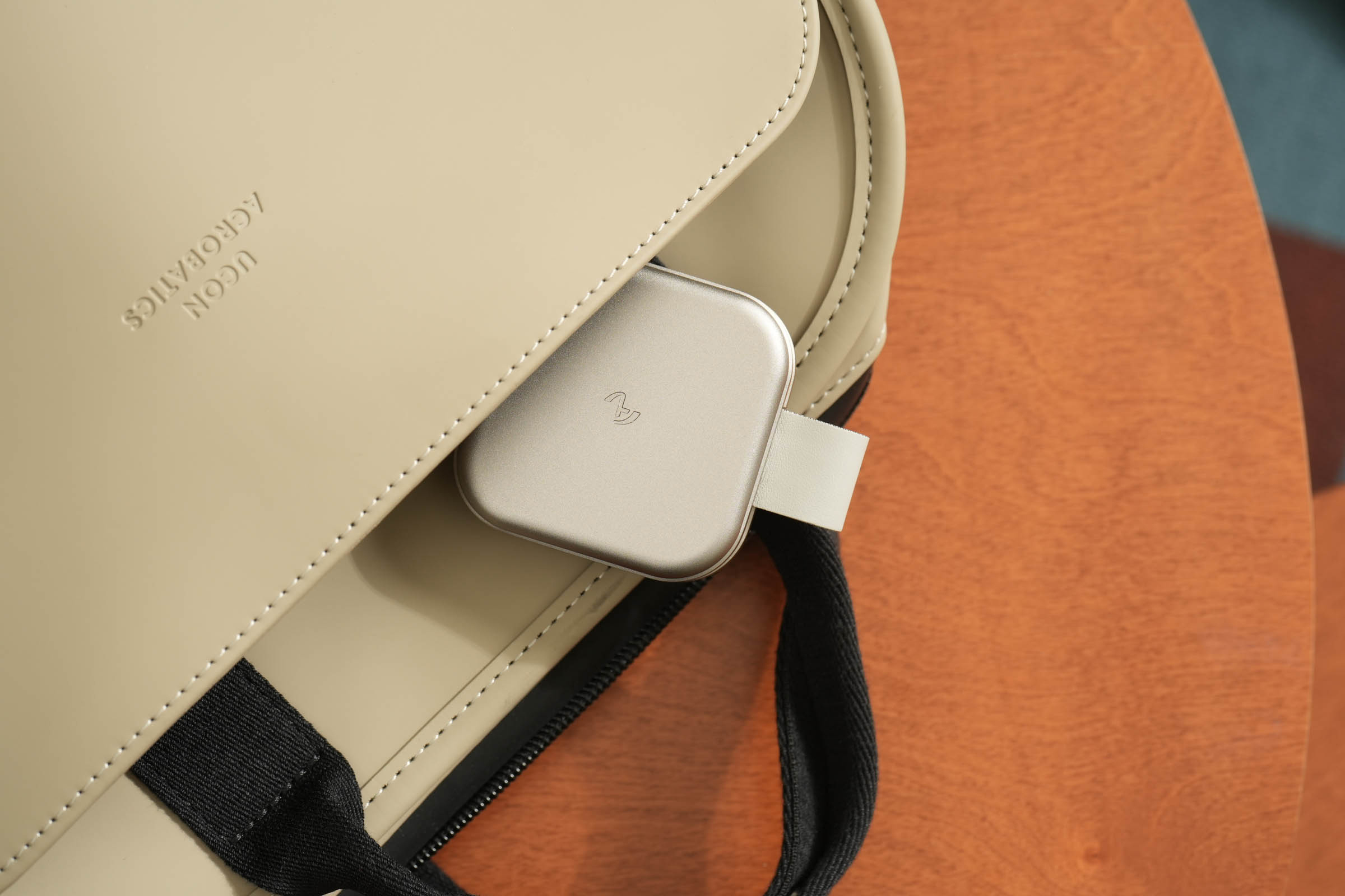 Allite Power Go Qi2 磁吸折疊無線充電器