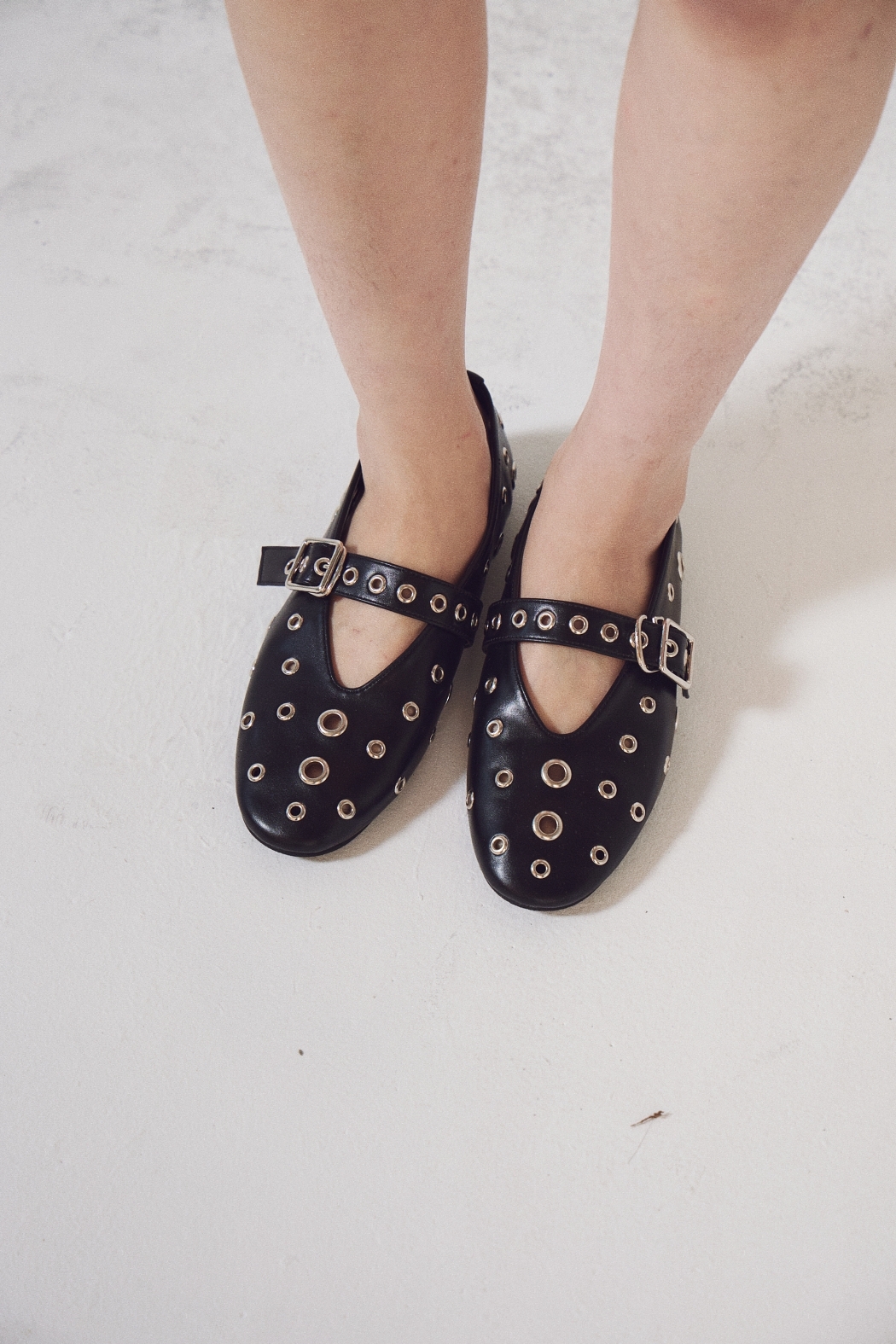 【現貨/穿拍樣品】鉚釘皮革芭蕾鞋-黑
