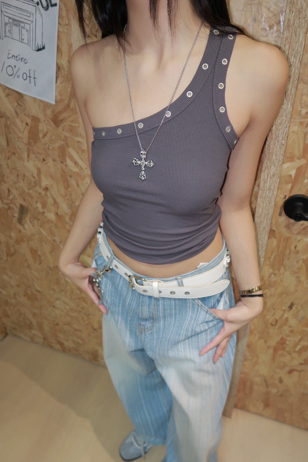 設計感 洞洞 女生短版 斜單肩 吊帶 #背心