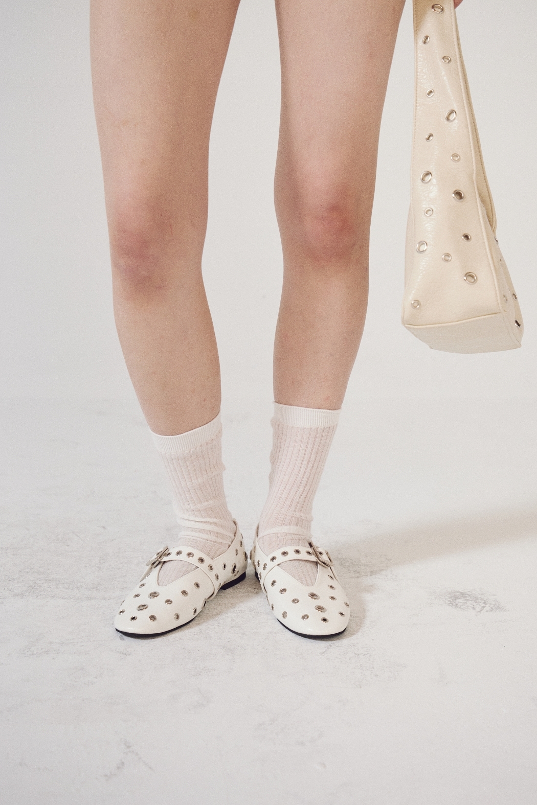 【穿拍樣品】鉚釘皮革芭蕾鞋-白